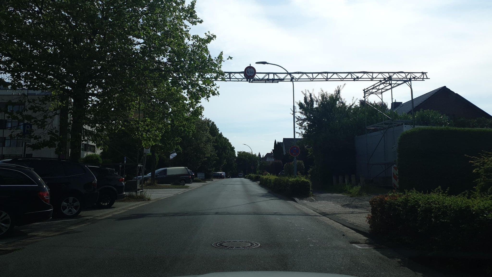 Street view near Appartement Dr. Henning, Bad Oeynhausen — © Schmarvis (CC BY-SA · Mapillary)