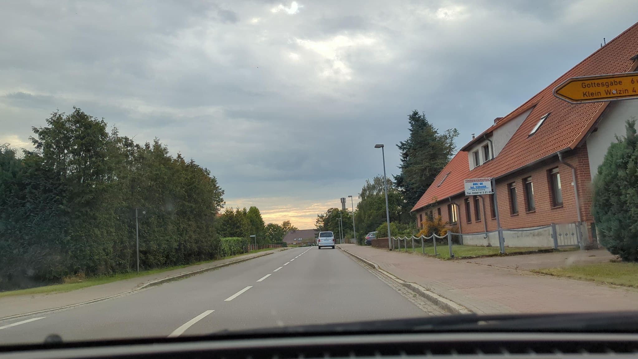 Street view near Zietzling, Lützow — © hotteliene (CC BY-SA · Mapillary)