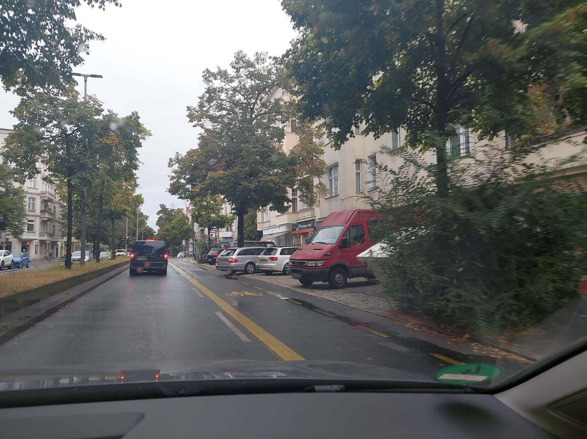 Street view near Cityblick, Charlottenburg — © DBSEV_SBB (CC BY-SA · Mapillary)