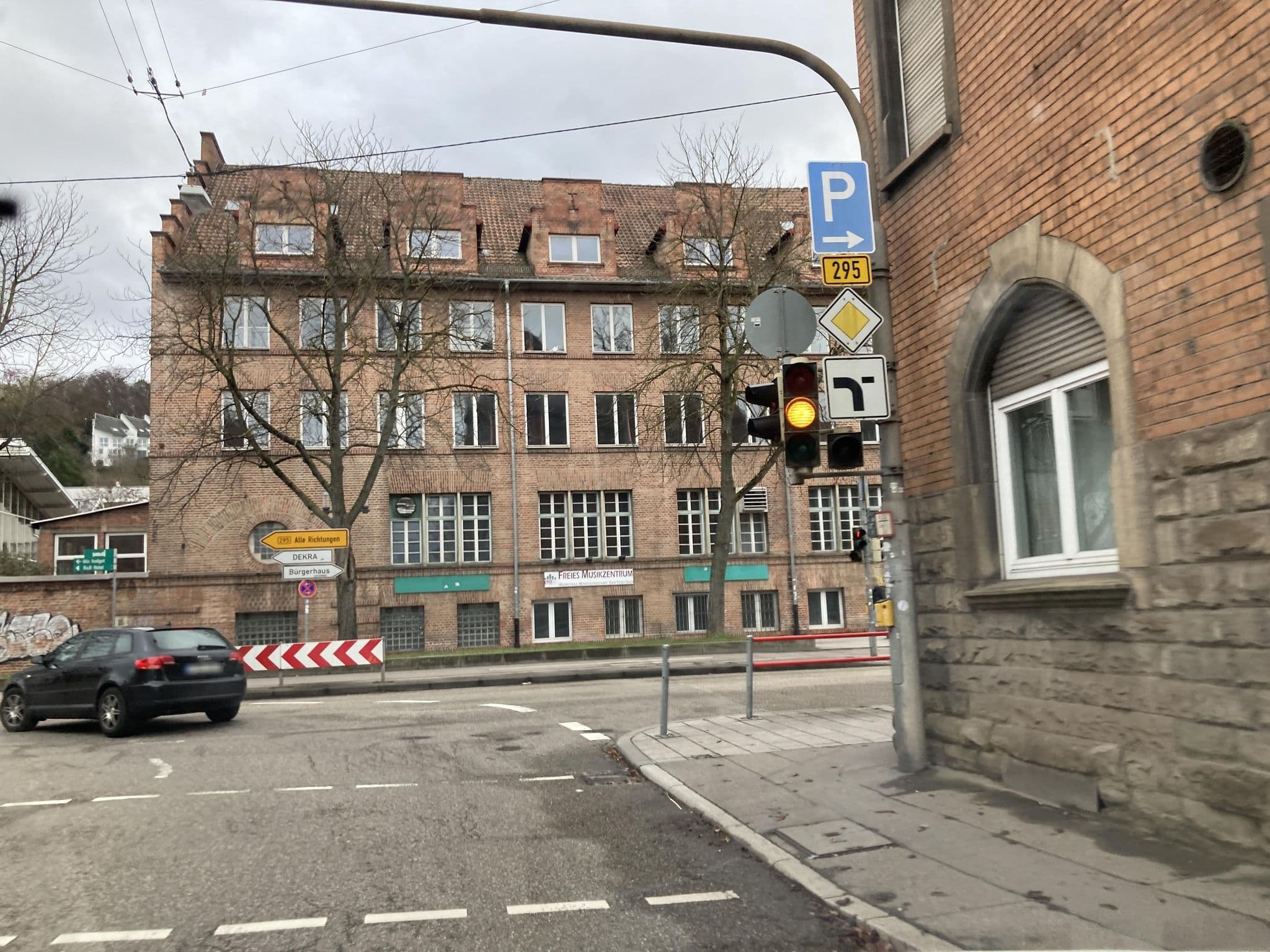 Street view near Bügerstüble Zorbas Fremdenzimmer, Stuttgart Feuerbach — © slowrb (CC BY-SA · Mapillary)
