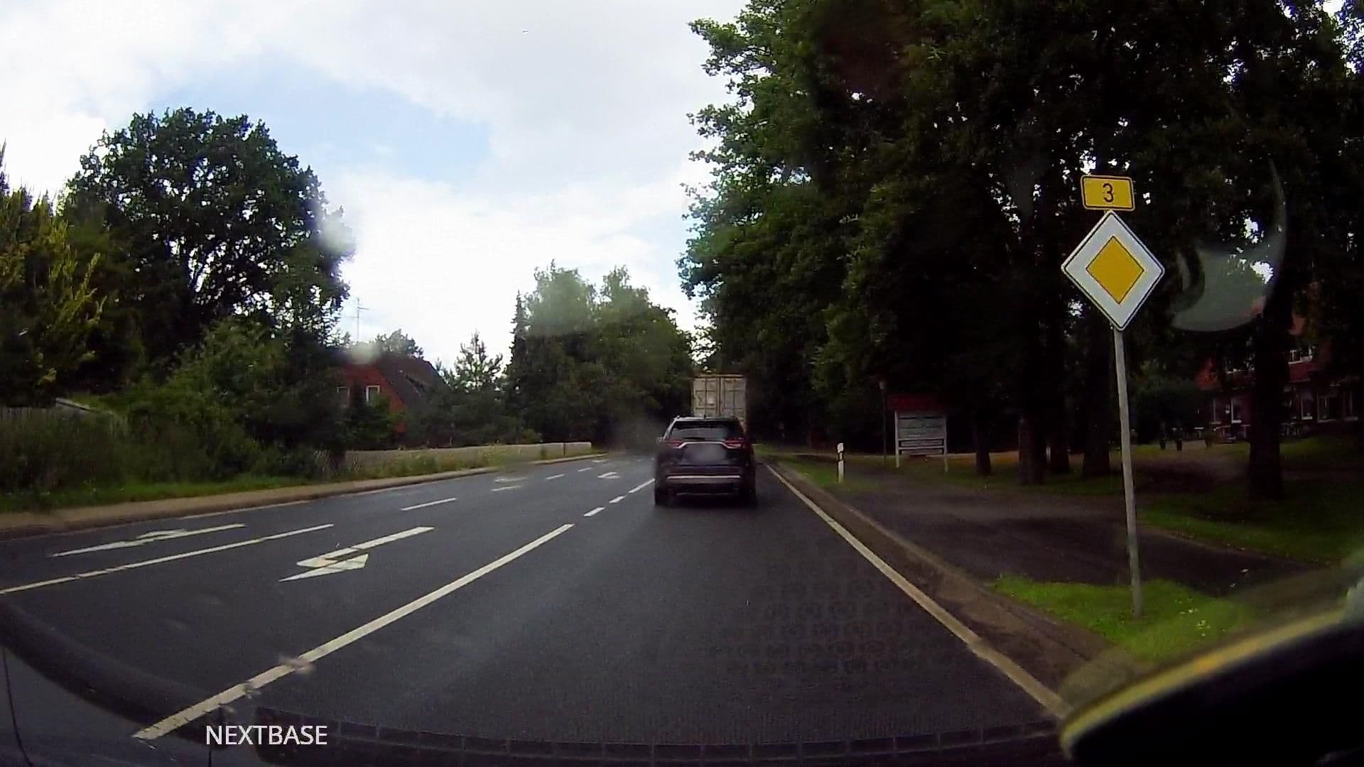 Street view near Gasthof Heidekrug, Welle — © derlipper (CC BY-SA · Mapillary)