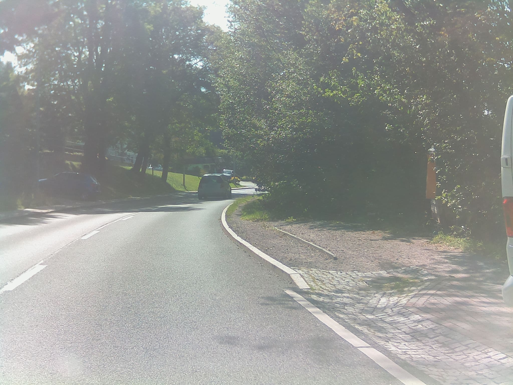 Street view near Hotel Gastinger, Schmiedefeld am Rennsteig — © ramap (CC BY-SA · Mapillary)