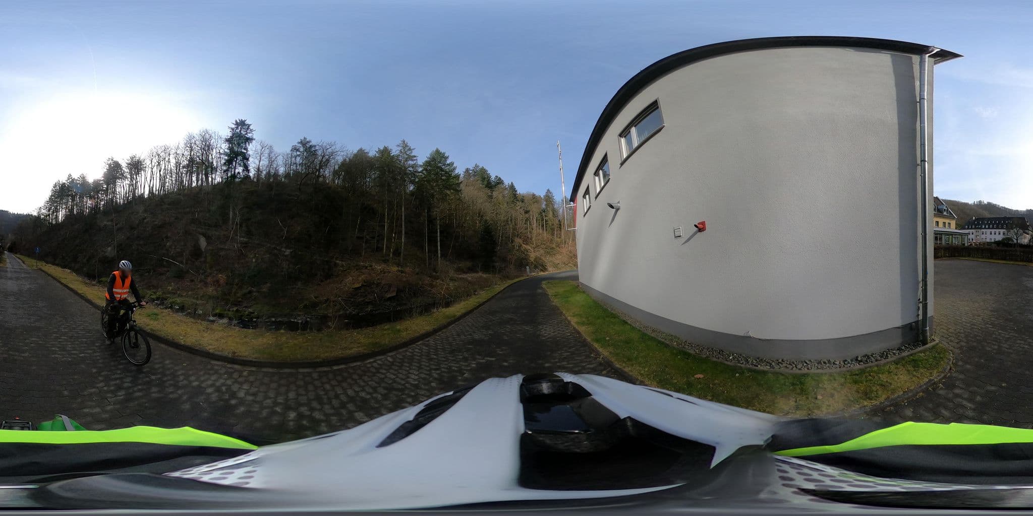 Street view near Freizeit- und Tagungshotel euvea, Mettendorf — © Mobilitaetswerk (CC BY-SA · Mapillary)