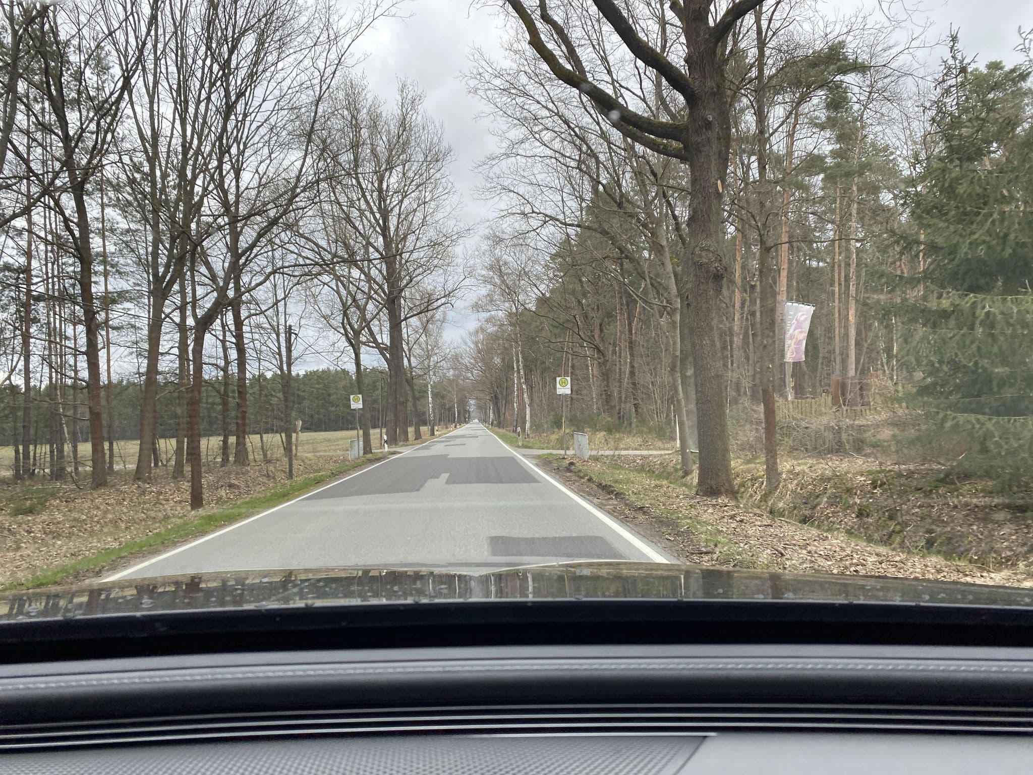 Street view near Ferienwohnung im Alten Forsthaus, Uhyst — © autobahn42 (CC BY-SA · Mapillary)