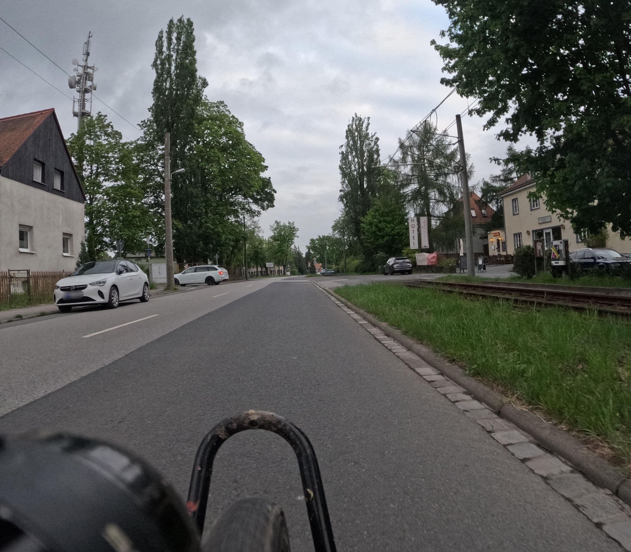 Street view near Hotel Fliegerhorst, Hellerau — © britiger (CC BY-SA · Mapillary)