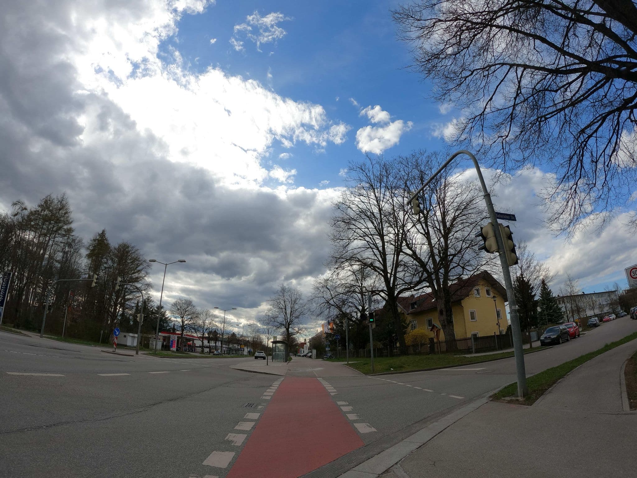 Street view near Premier Inn München Messe hotel, Haar — © strubbl (CC BY-SA · Mapillary)