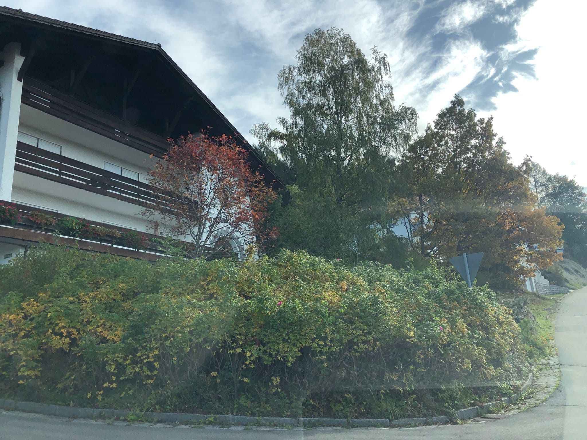 Street view near Ferienwohnung Landhaus Korte, Bodenmais — © chuck (CC BY-SA · Mapillary)