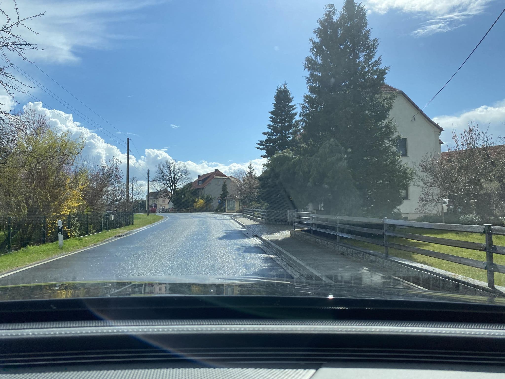 Street view near Ferienwohnung Lomske, Großdubrau — © autobahn42 (CC BY-SA · Mapillary)