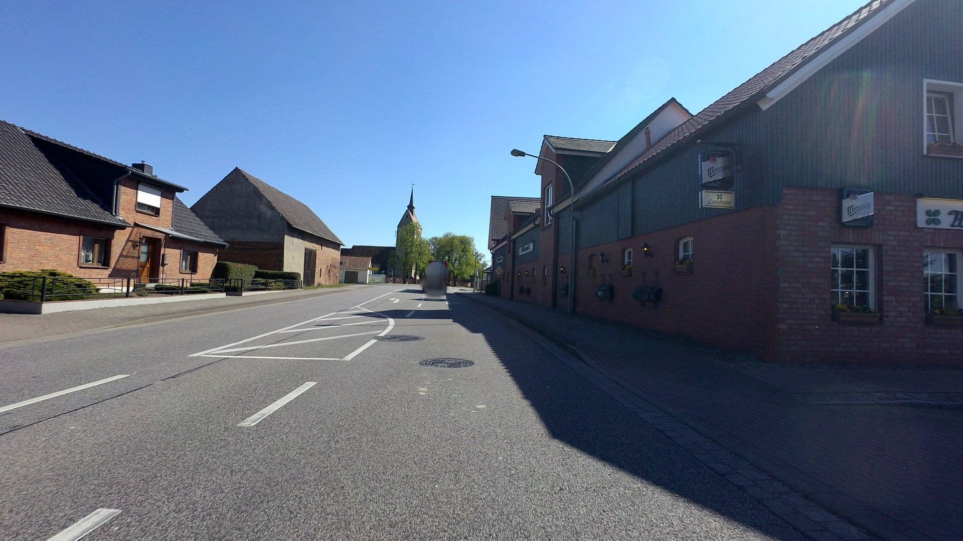 Street view near Landhotel Wieseneck, Pretzier — © moenk (CC BY-SA · Mapillary)
