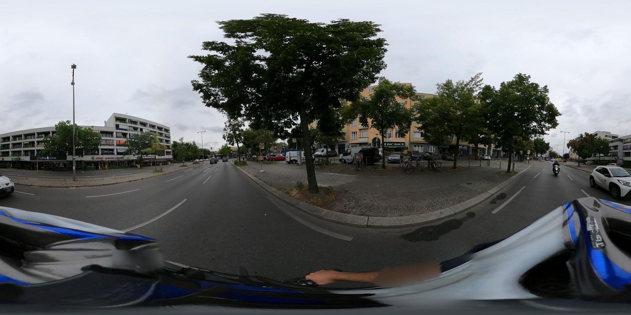 Street view near Hotel Stern, Charlottenburg — © eserte (CC BY-SA · Mapillary)