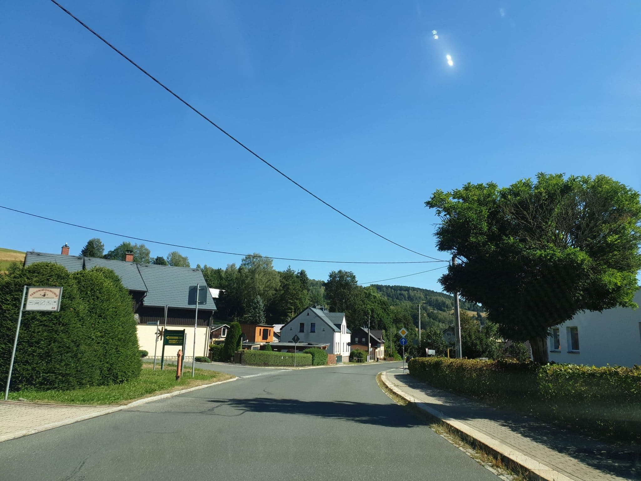 Street view near Ferienwohnung Graupner, Klingenthal — © canislupus (CC BY-SA · Mapillary)
