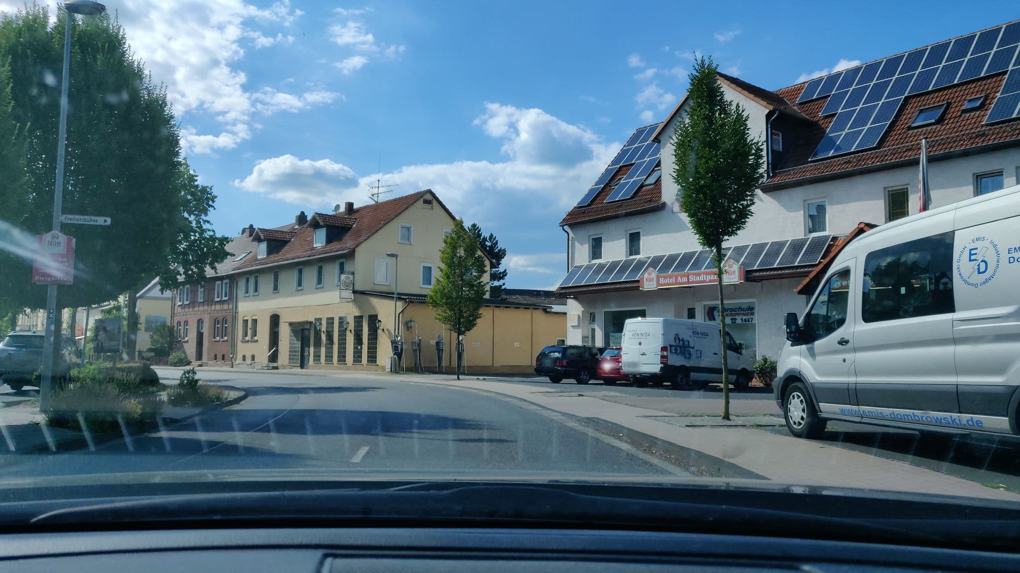 Street view near Hotel "Am Stadtpark" Gudensberg, Gudensberg — © schmidt91 (CC BY-SA · Mapillary)