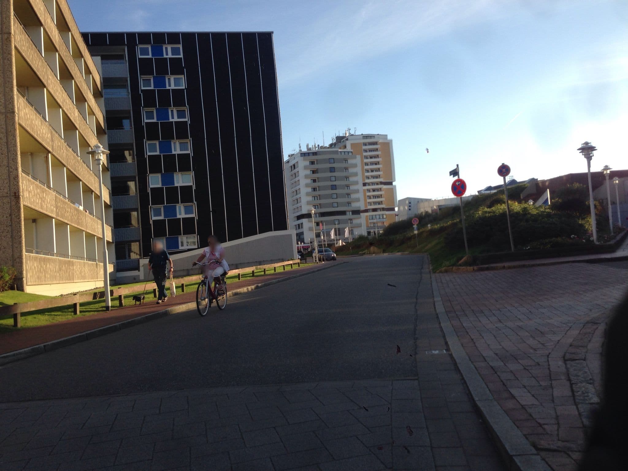Street view near Wiking Hotel, Westerland — © mjay (CC BY-SA · Mapillary)
