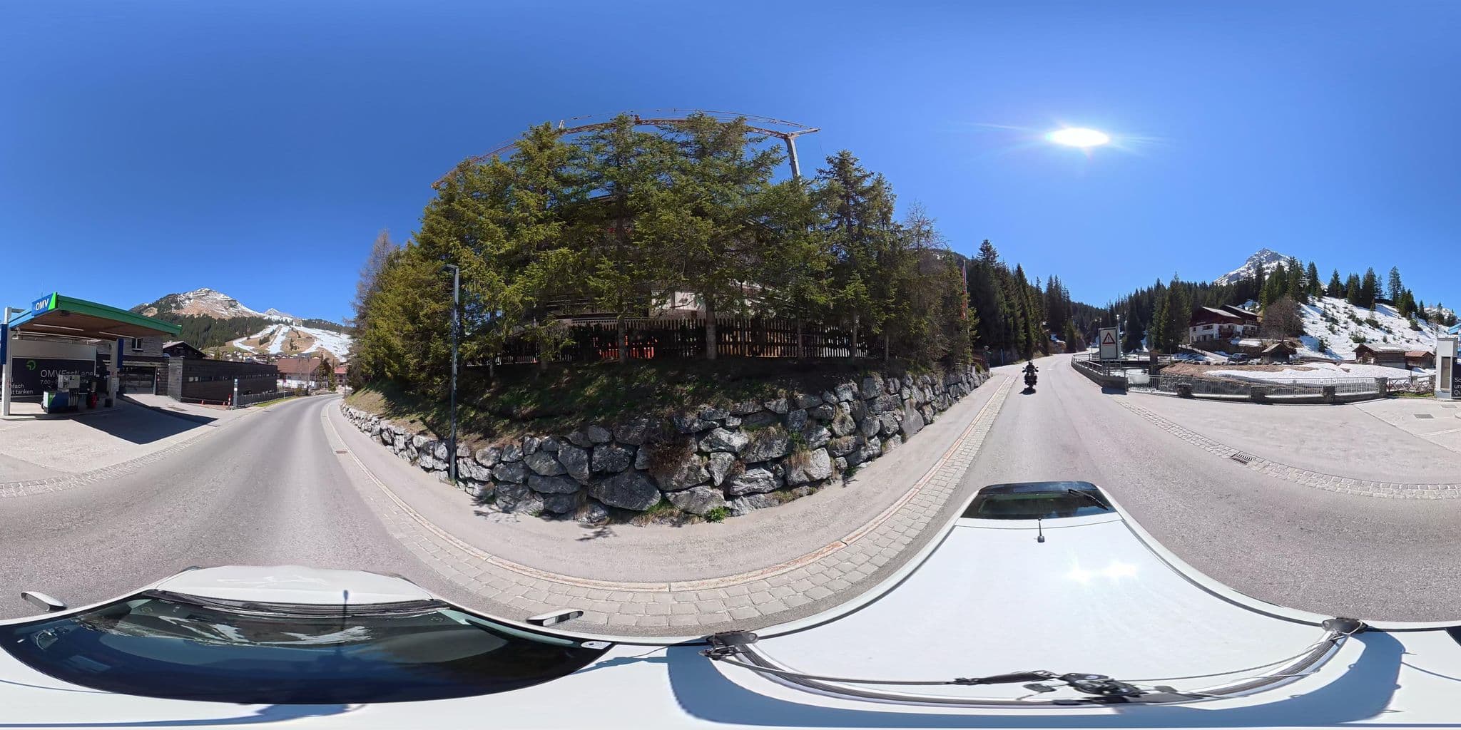 Street view near Hotel Lech, Lech