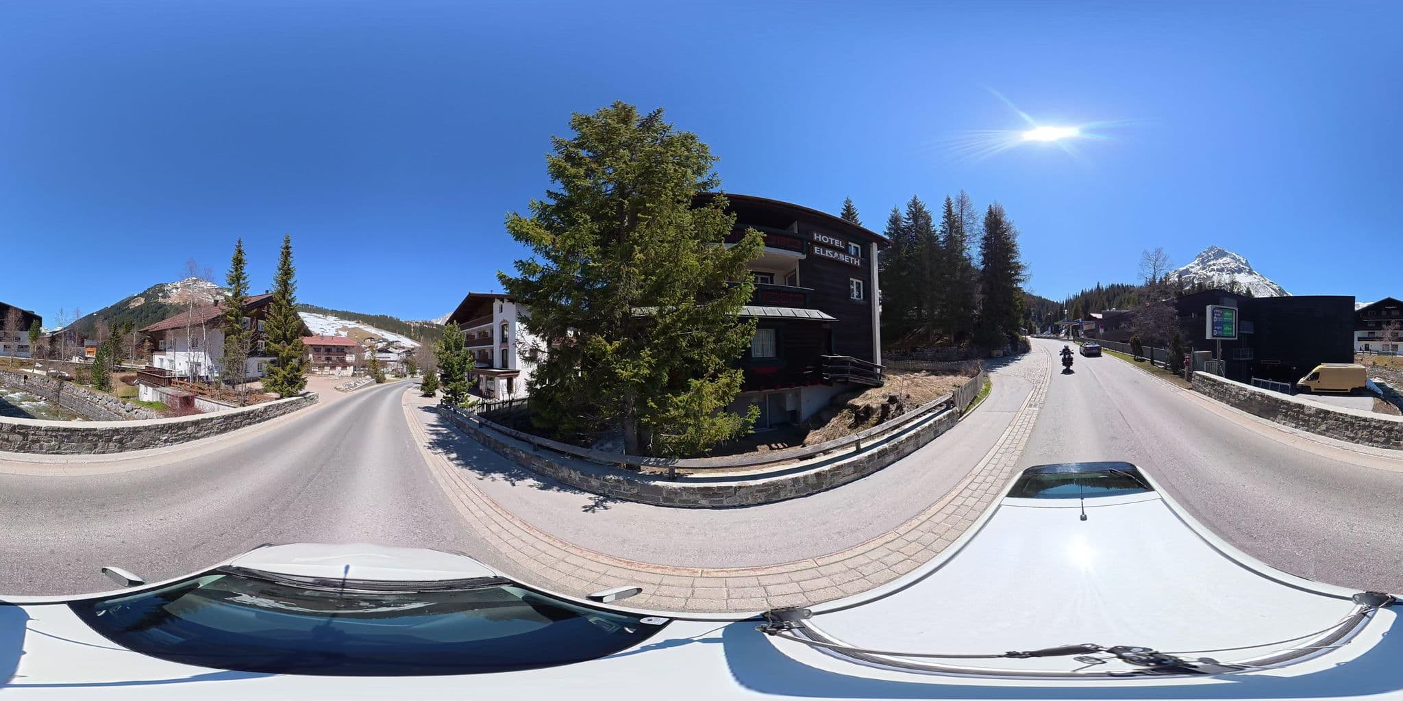 Street view near Hotel Elisabeth, Lech