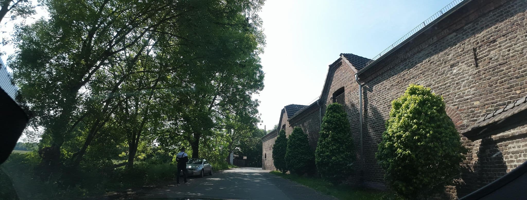 Street view near Messe-Hotel Lohauser Hof, Meerbusch — © teddy73 (CC BY-SA · Mapillary)
