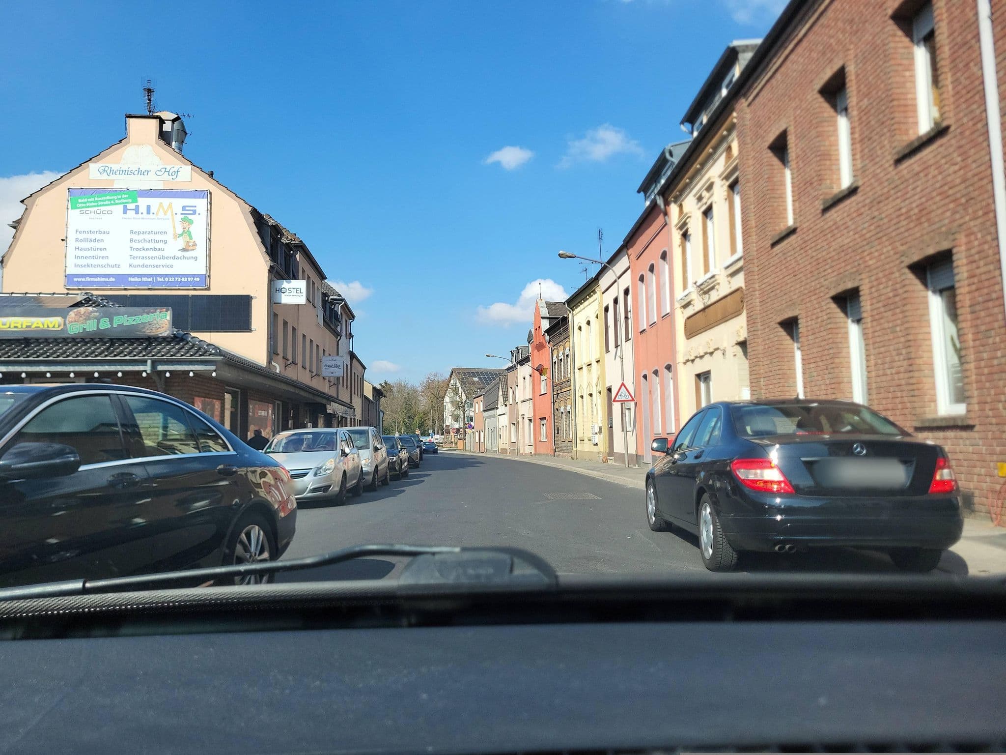 Street view near Rheinischer Hof, Bedburg — © walldi222 (CC BY-SA · Mapillary)