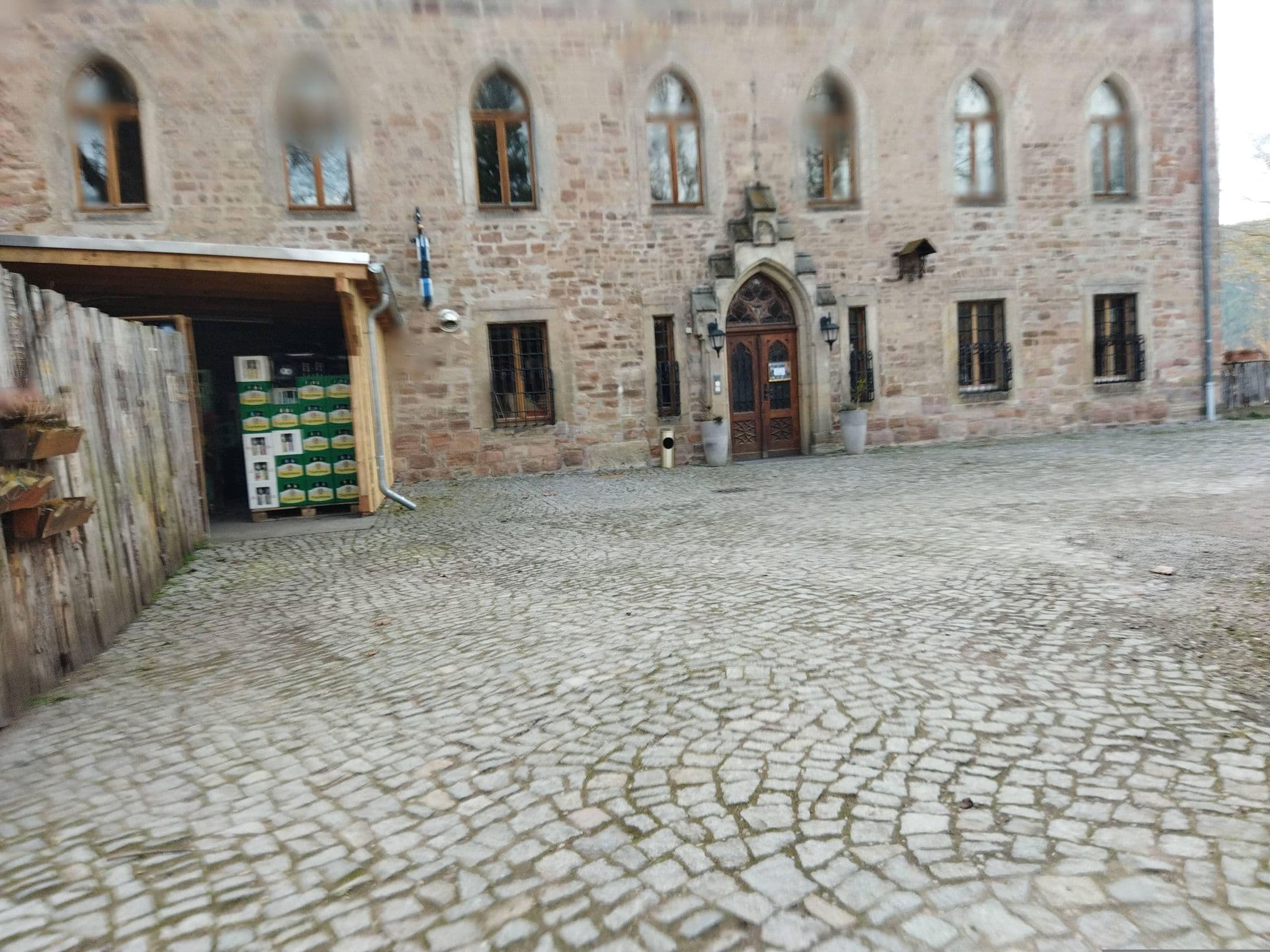 Street view near Hotel & Restaurant Weißenburg, Herschdorf — © changchun1 (CC BY-SA · Mapillary)