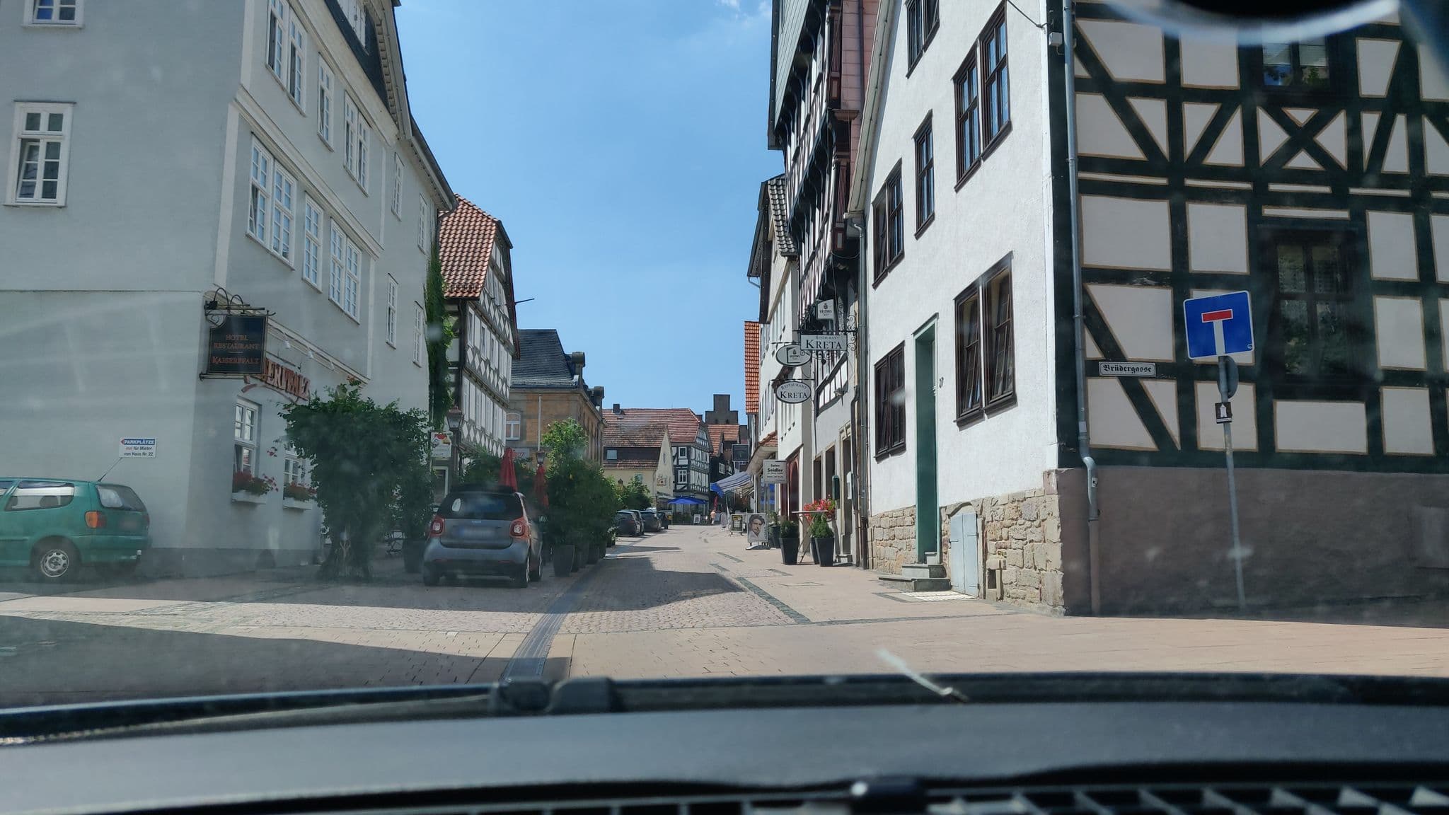 Street view near Hotel & Restaurant Kaiserpfalz, Fritzlar — © schmidt91 (CC BY-SA · Mapillary)