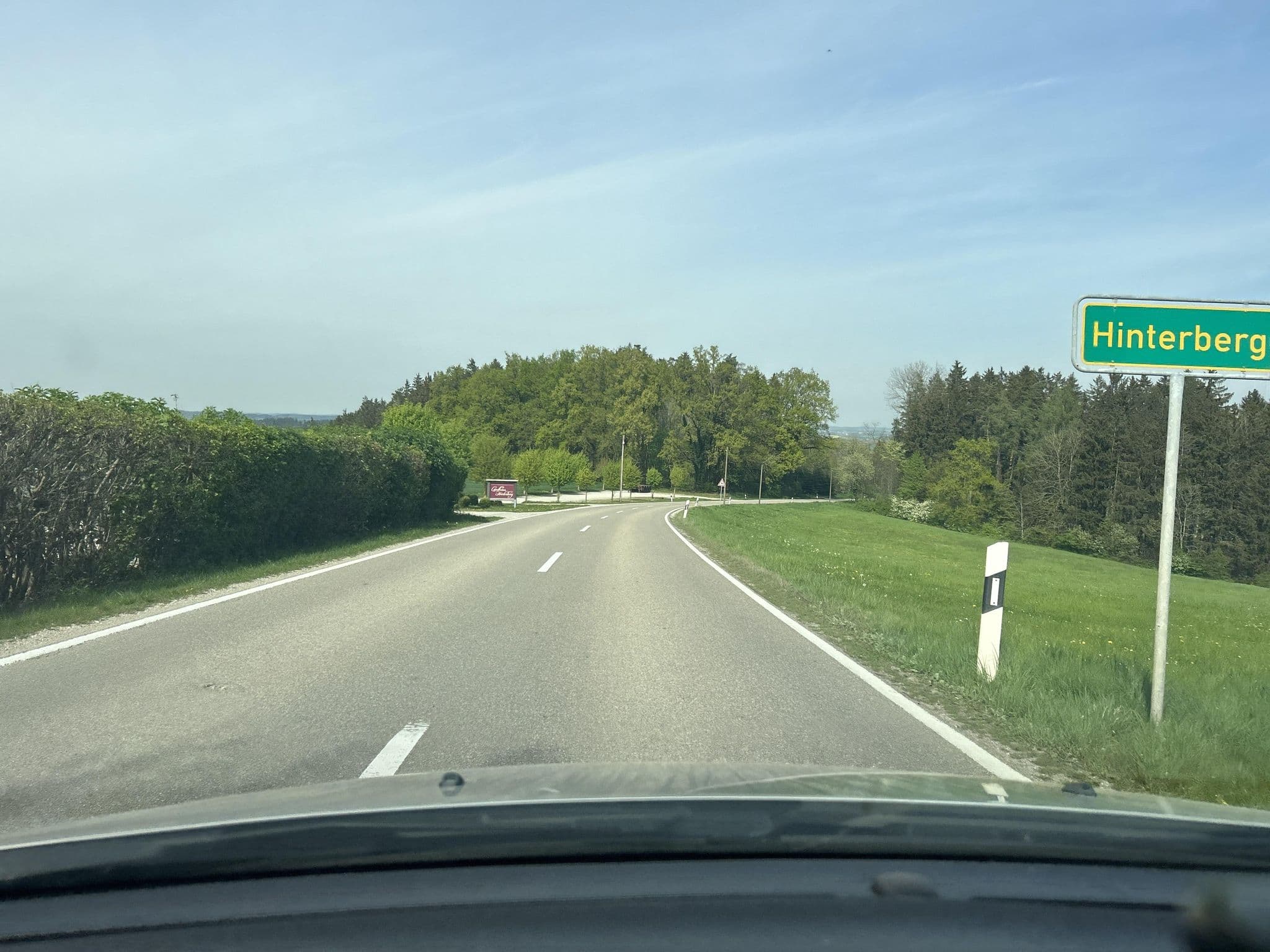 Street view near Landhaus Hinterberg, Dorfen — © chicc0 (CC BY-SA · Mapillary)