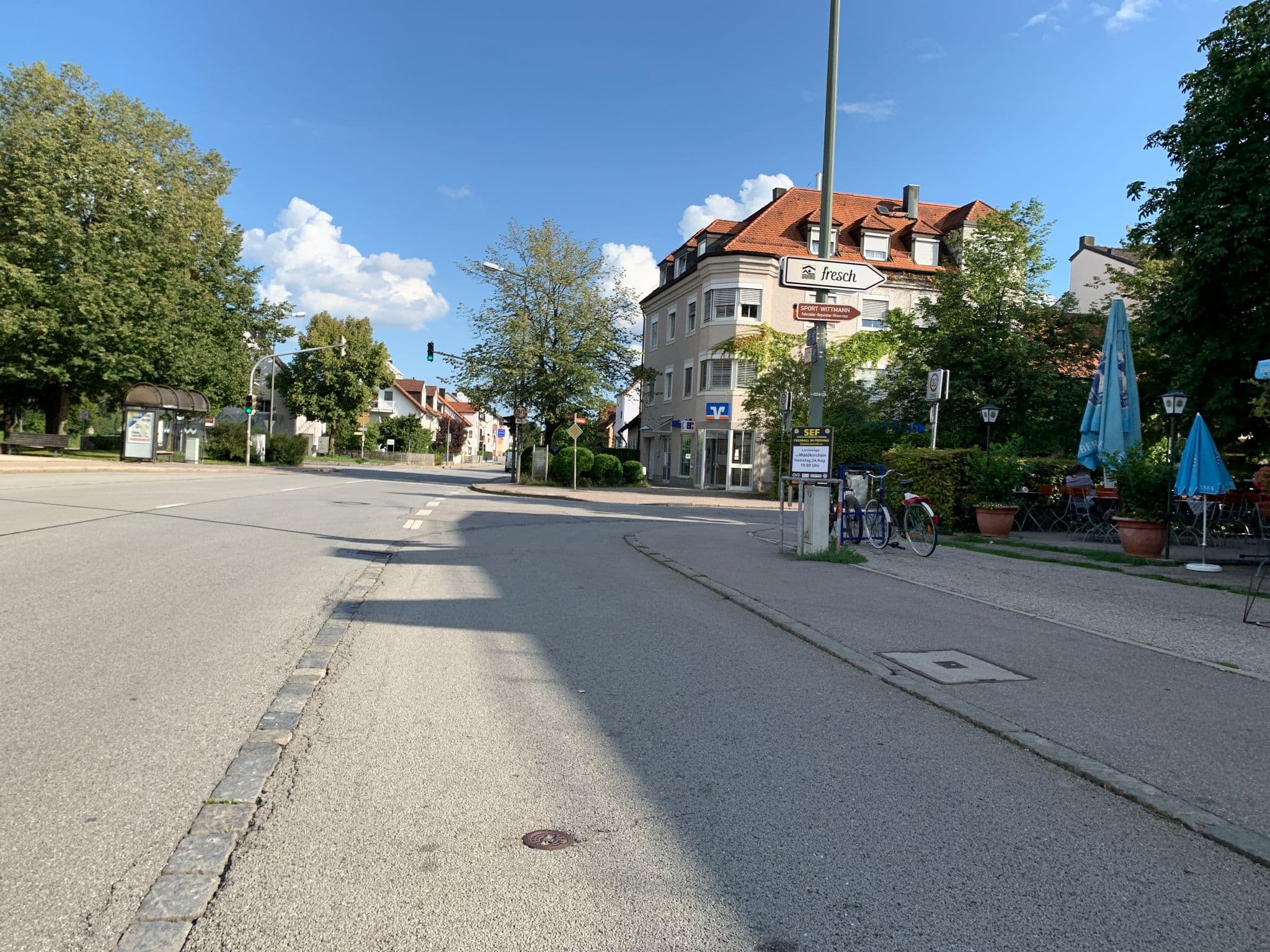 Street view near Grüner Hof, Freising — © zora (CC BY-SA · Mapillary)