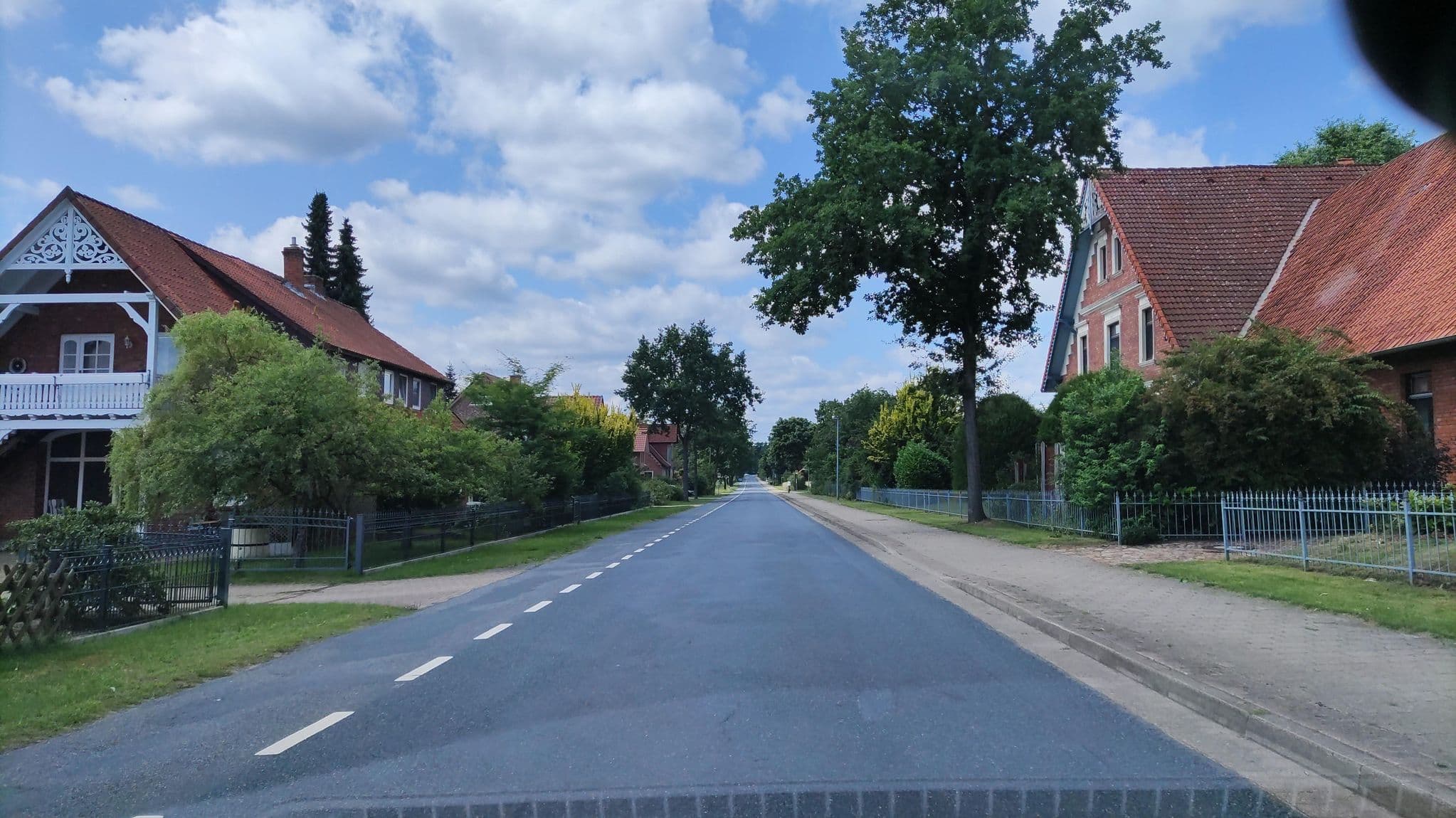 Street view near Niemeyers Ferienwohnungen, Walsrode — © hotteliene (CC BY-SA · Mapillary)