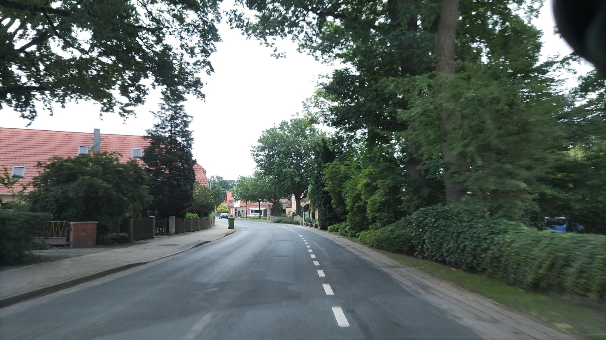 Street view near Ferienhof Plesse, Walsrode — © hotteliene (CC BY-SA · Mapillary)