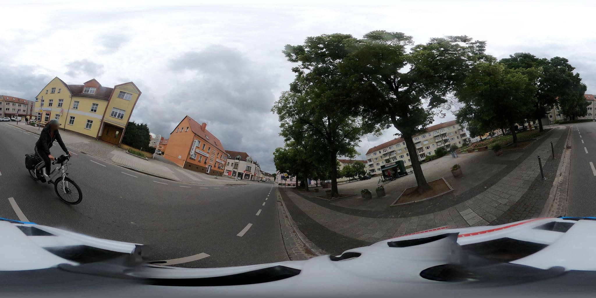 Street view near Hotel Rathauseck, Müncheberg — © Oderradler (CC BY-SA · Mapillary)