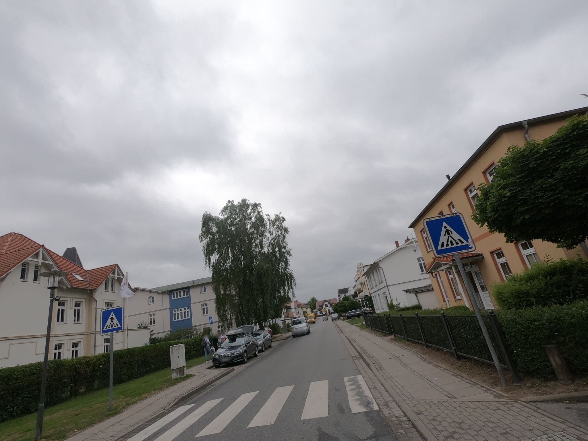Street view near Appartementhaus Zum Strandkorb, Ostseebad Kühlungsborn — © carlheinz (CC BY-SA · Mapillary)