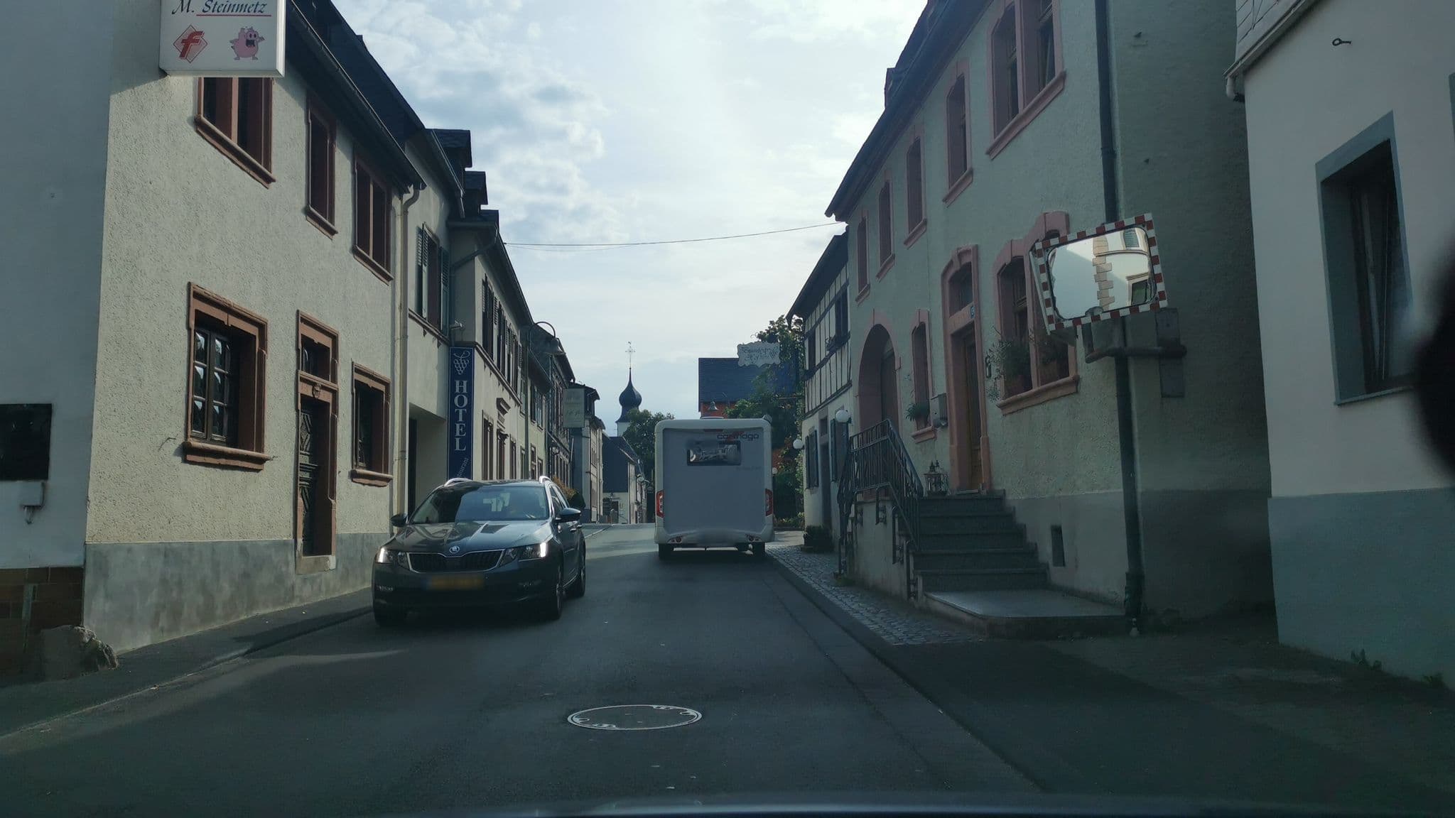 Street view near Zur Grafschaft, Brauneberg — © ma_rt_in (CC BY-SA · Mapillary)