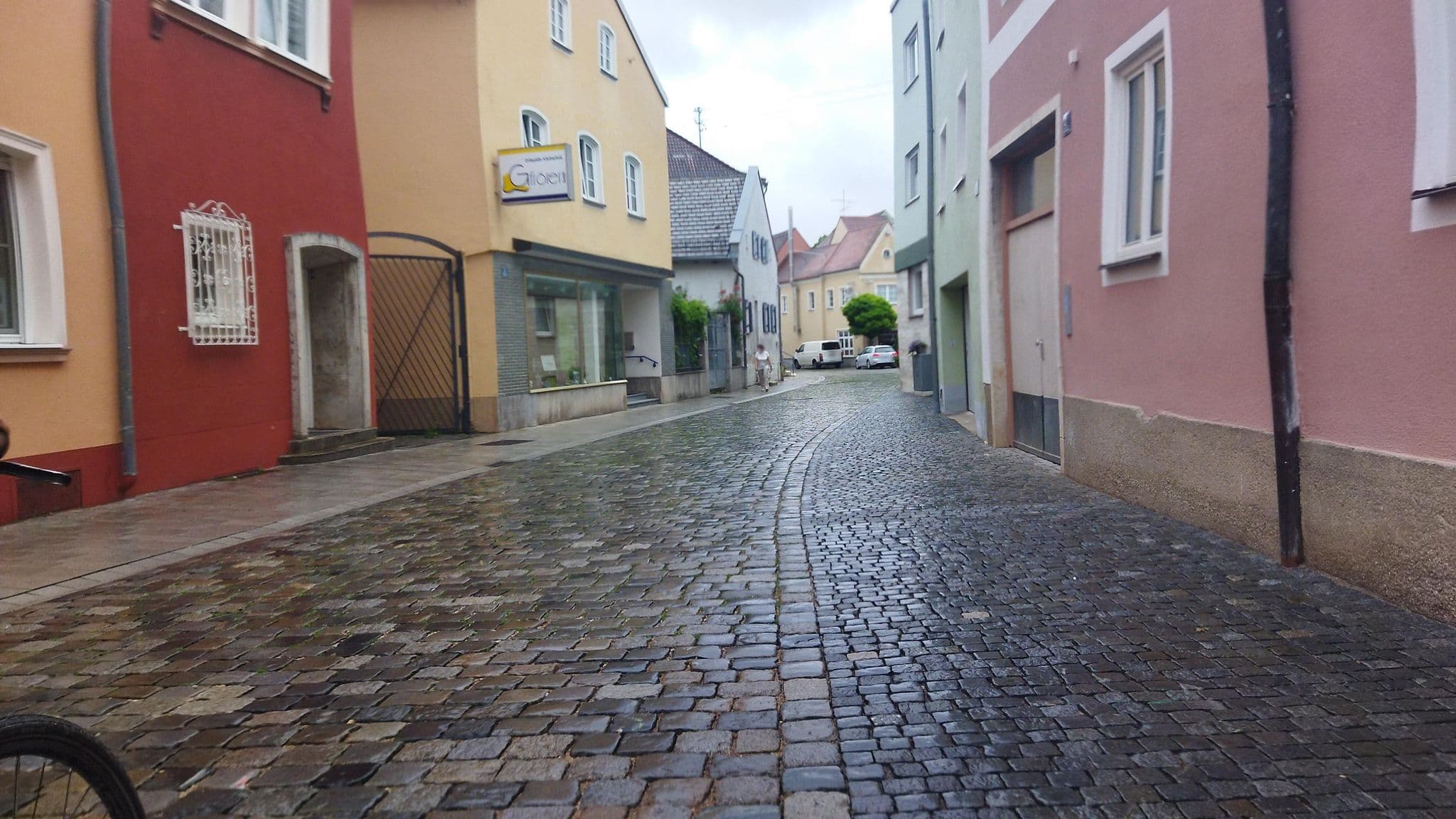 Street view near Café am Donautor, Kelheim — © changchun1 (CC BY-SA · Mapillary)