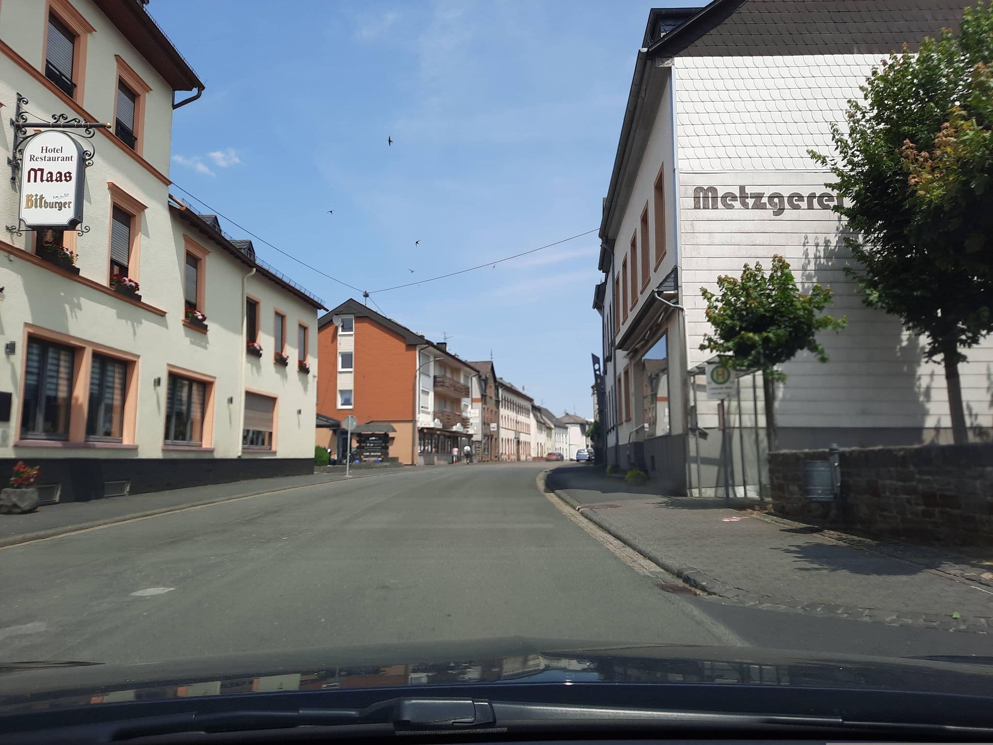 Street view near Hotel Restaurant Maas, Lutzerath — © Lowiekse (CC BY-SA · Mapillary)