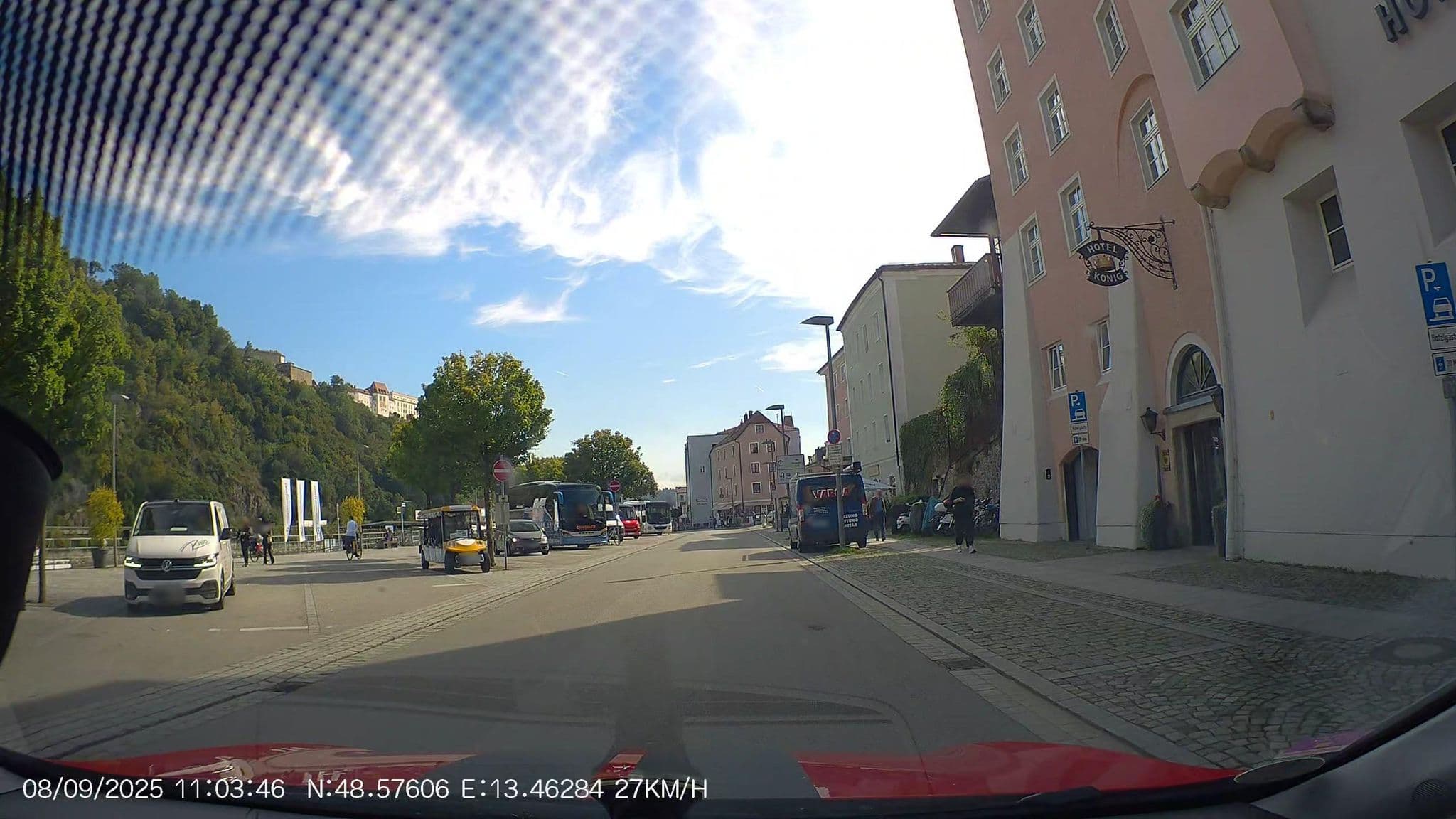 Street view near Hotel König, Passau — © AR88 (CC BY-SA · Mapillary)