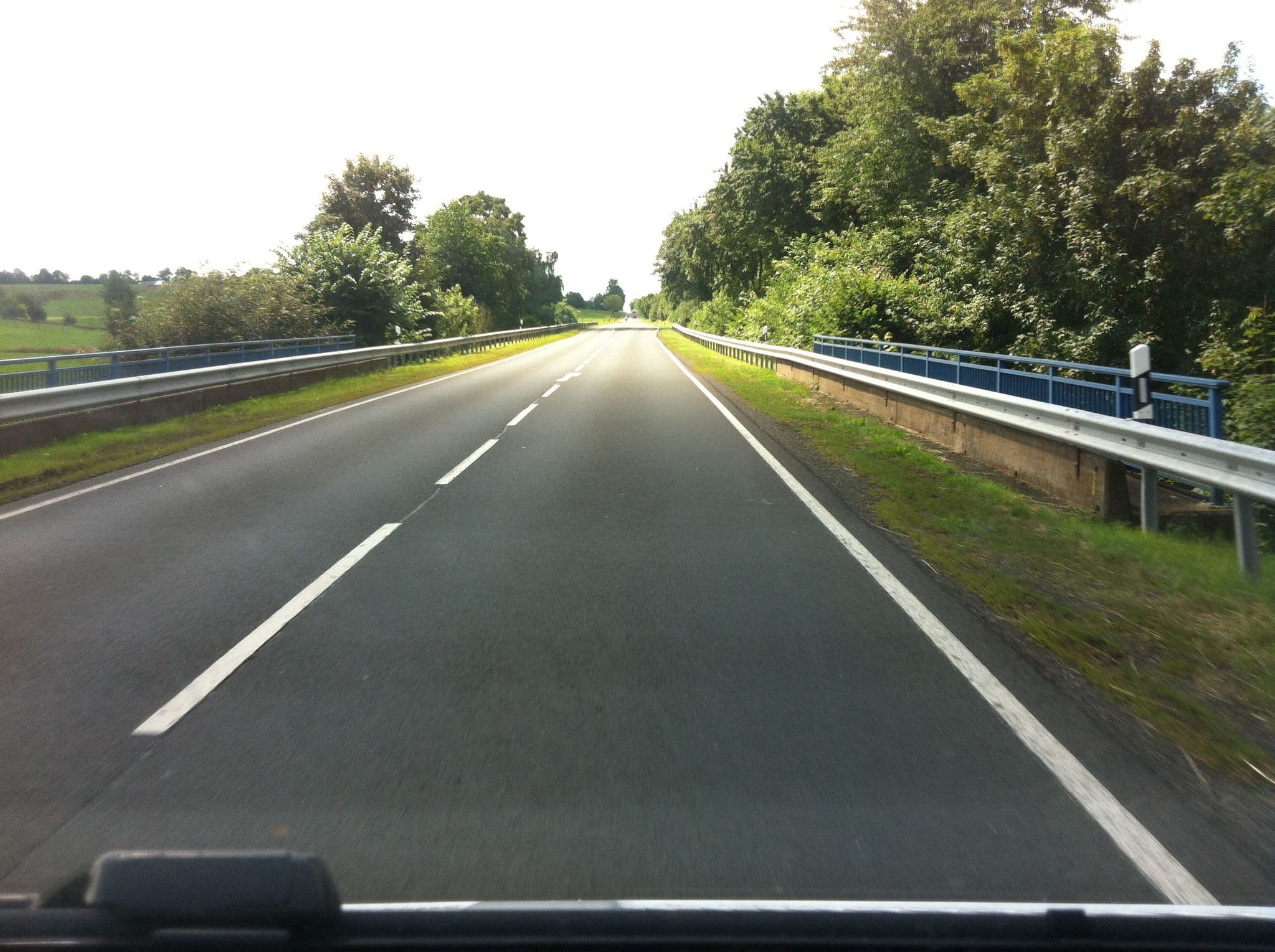 Street view near Ferienwohnung und Gästezimmer Mastiaux, Üxheim — © raymond (CC BY-SA · Mapillary)