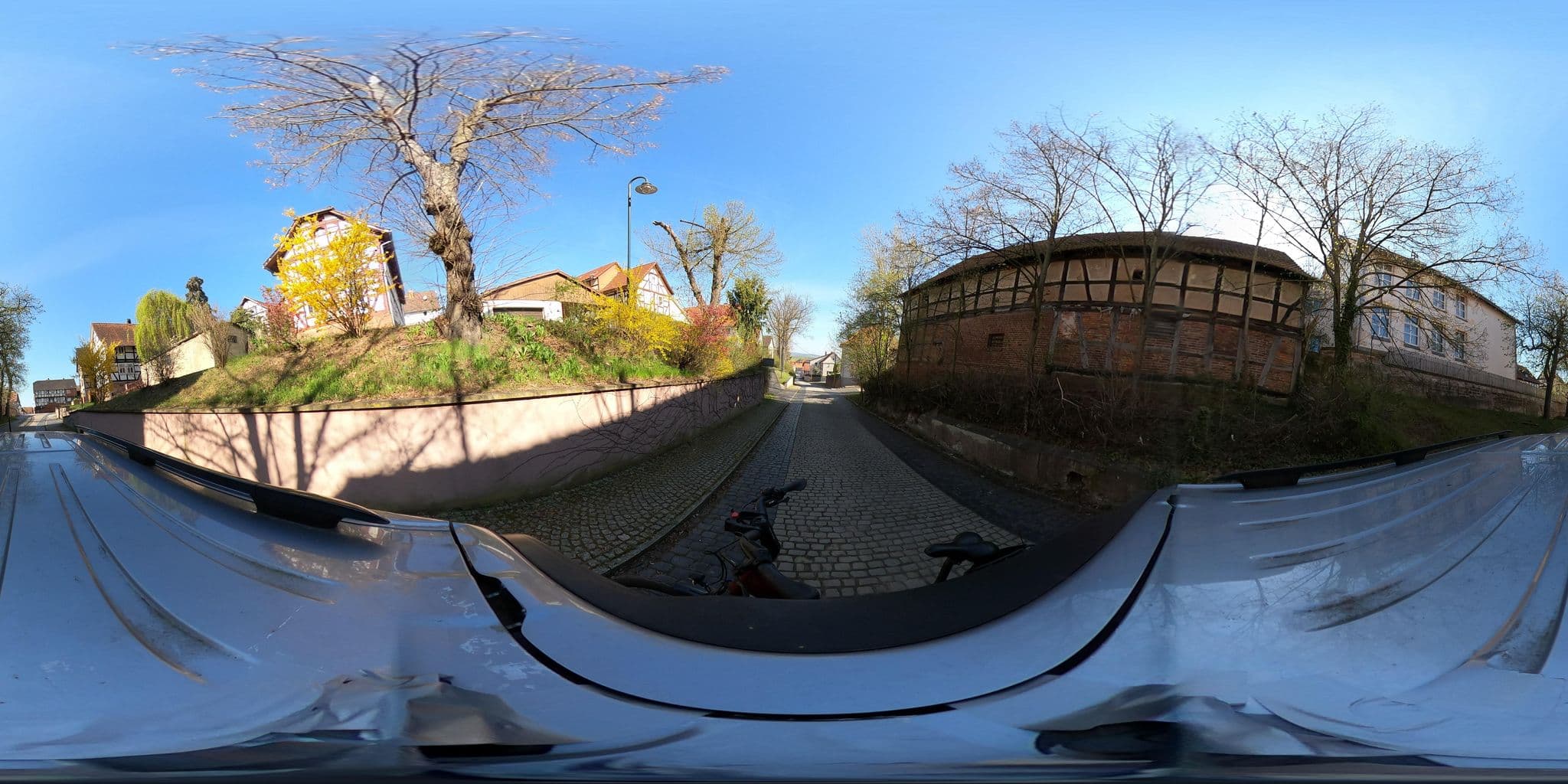 Street view near Pension im Bürgerhaus, Dankmarshausen — © Mobilitaetswerk (CC BY-SA · Mapillary)