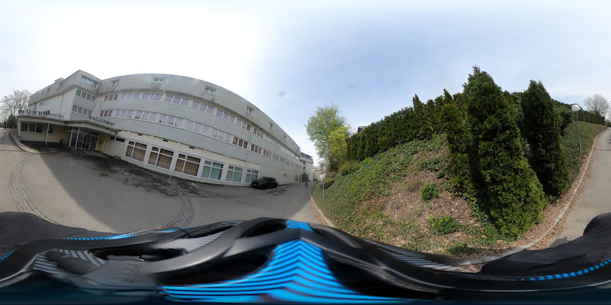 Street view near Werzer's Seehotel Wallerwirt, Pörtschach am Wörthersee — © consens_verkehrsplanung (CC BY-SA · Mapillary)