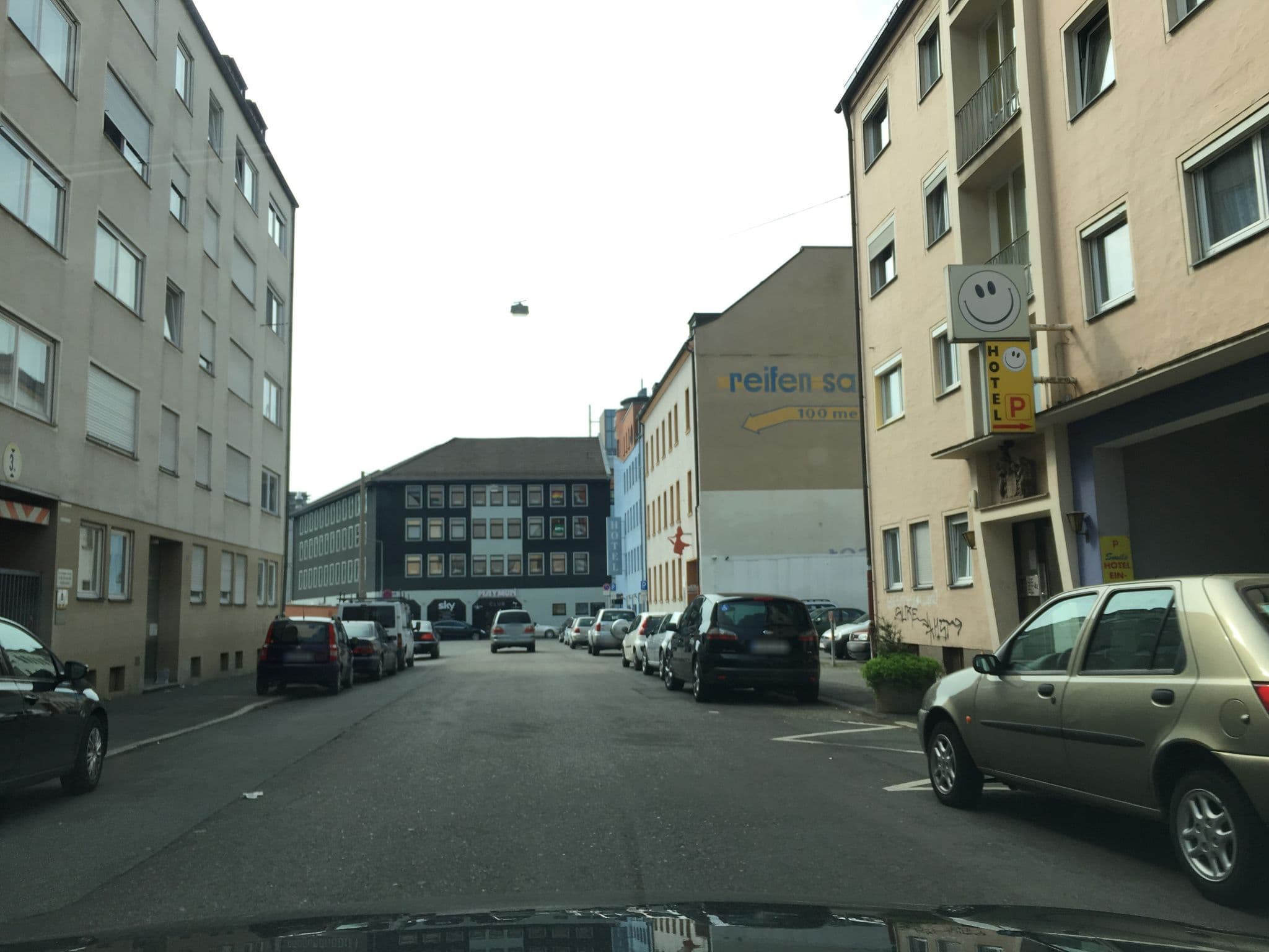 Street view near Smile Hotel, Nuremberg — © derzornigemarkus (CC BY-SA · Mapillary)