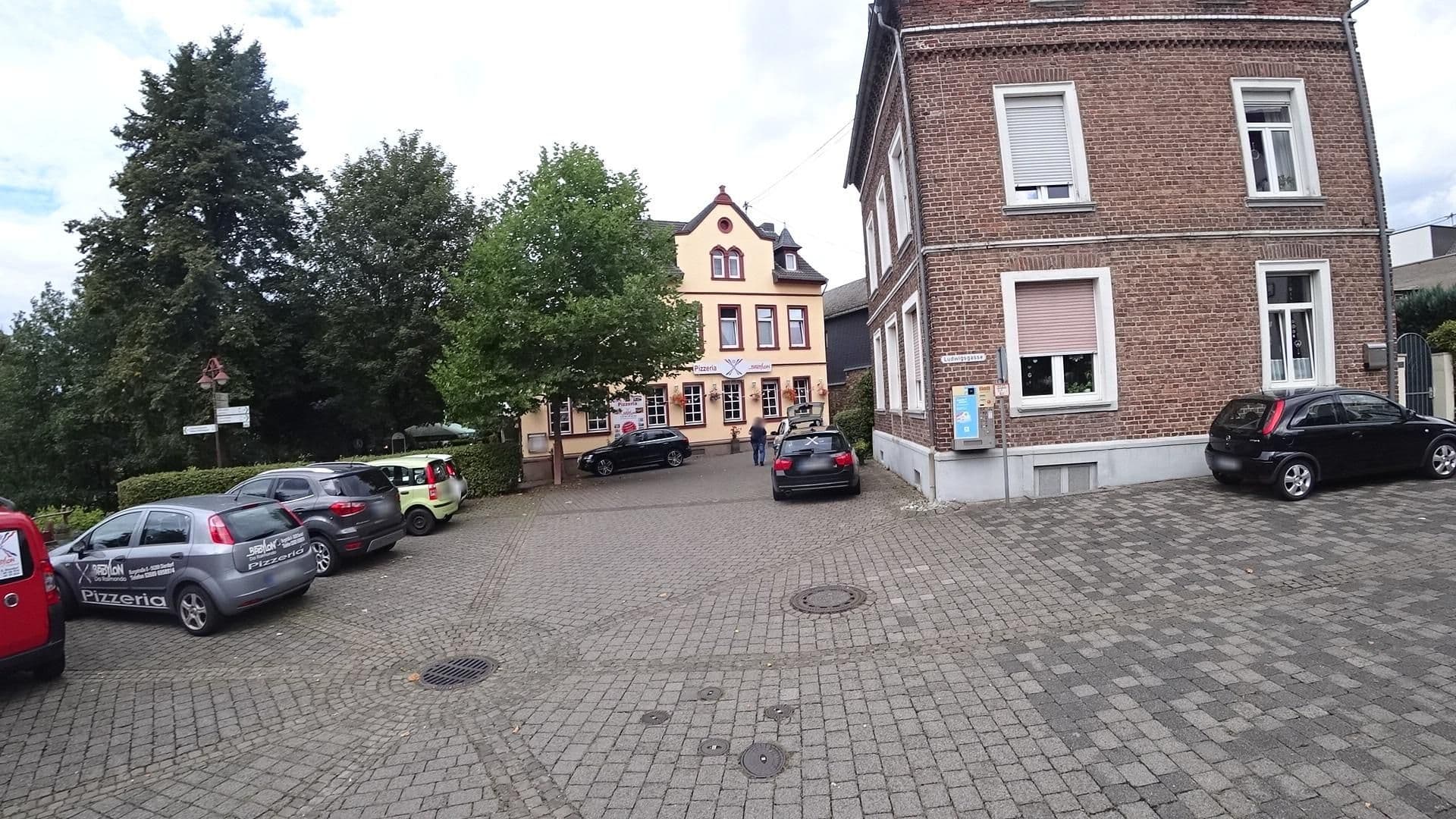 Street view near Hotel Pizzeria Babylon, Dierdorf — © slp_gho (CC BY-SA · Mapillary)