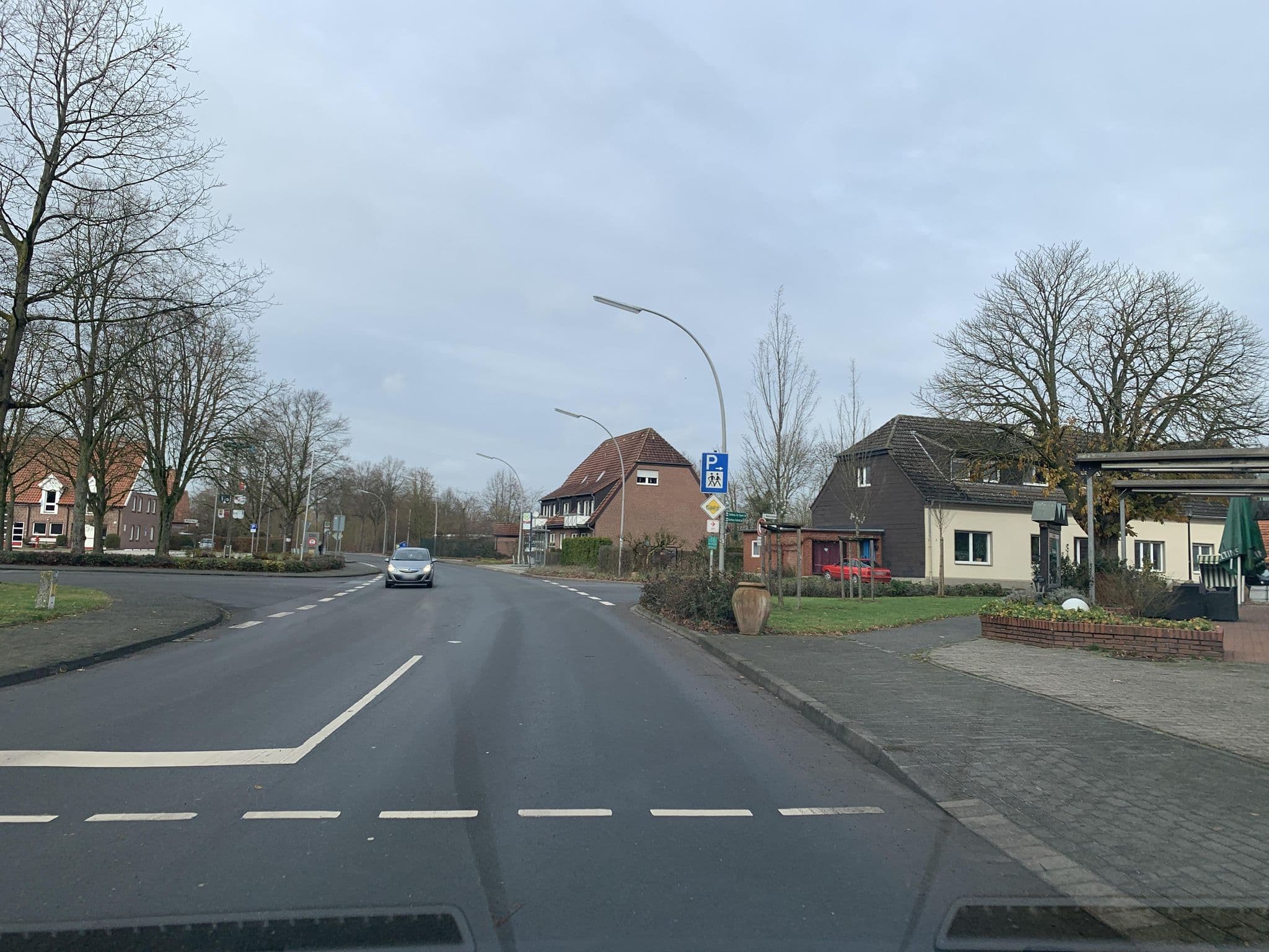 Street view near Restaurant Elvering, Ascheberg — © descilla (CC BY-SA · Mapillary)