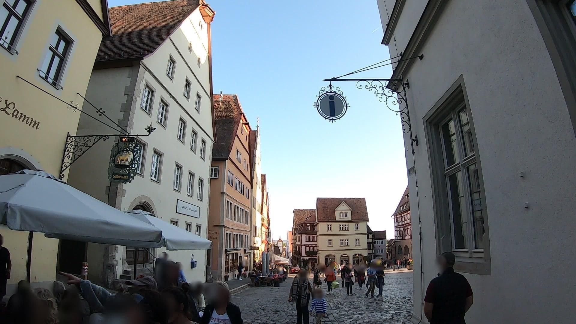 Street view near Restaurant Goldenes Lamm, Rothenburg ob der Tauber — © vinisa (CC BY-SA · Mapillary)