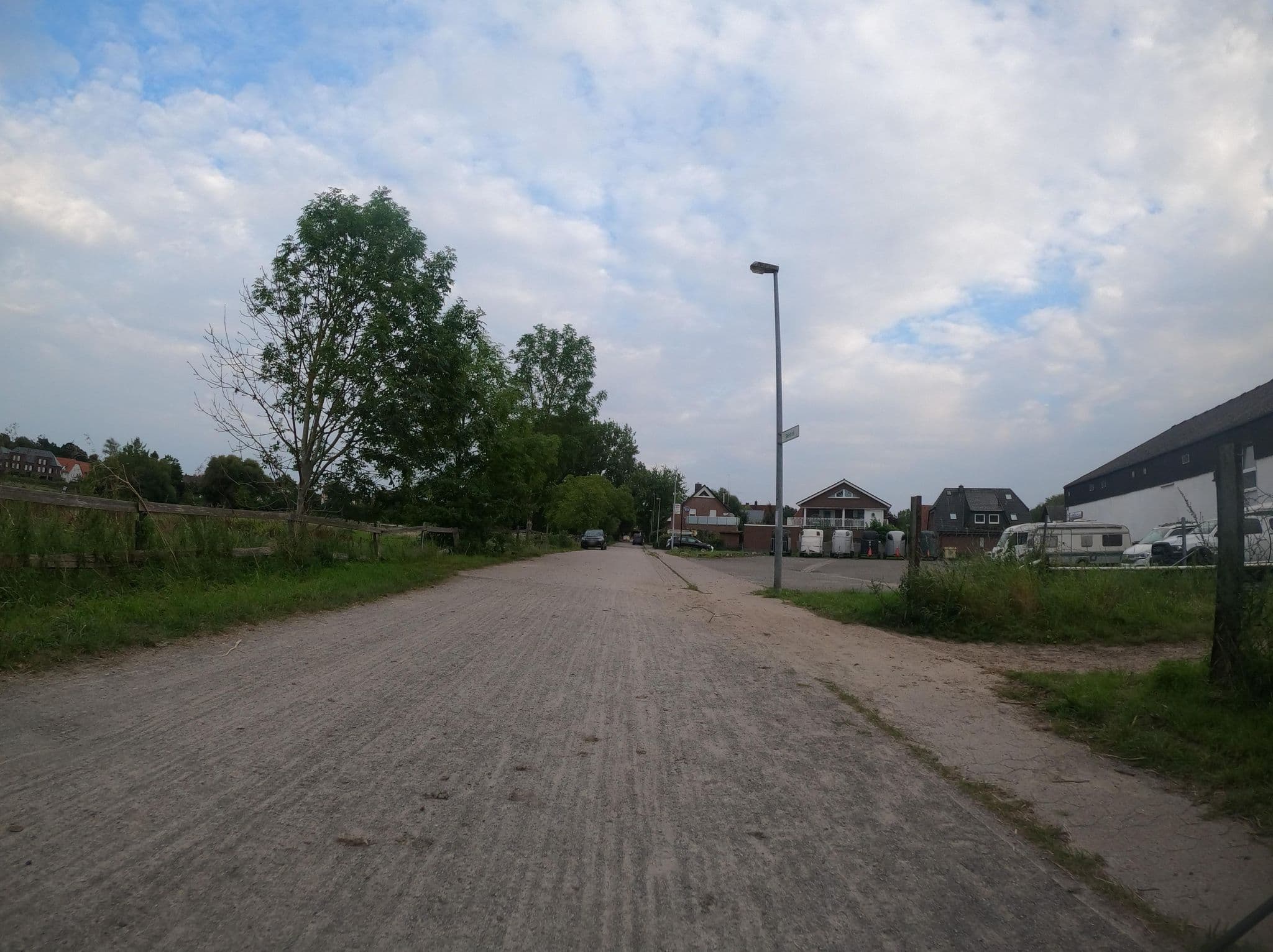 Street view near Hotel Garni Kraushaar, Laatzen — © Langfahrer (CC BY-SA · Mapillary)