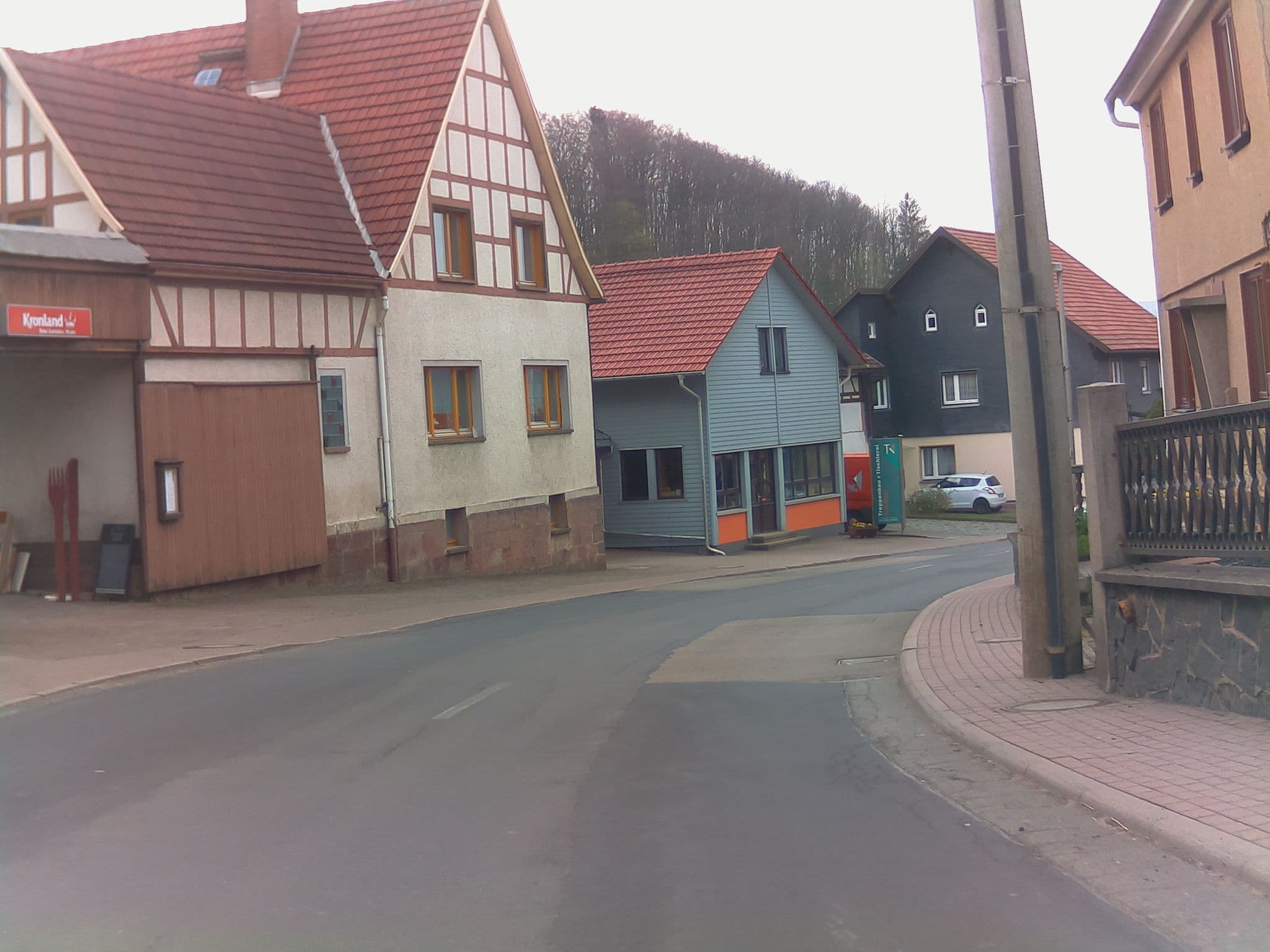 Street view near Helmerser Wirtshaus, Schmalkalden — © ramap (CC BY-SA · Mapillary)