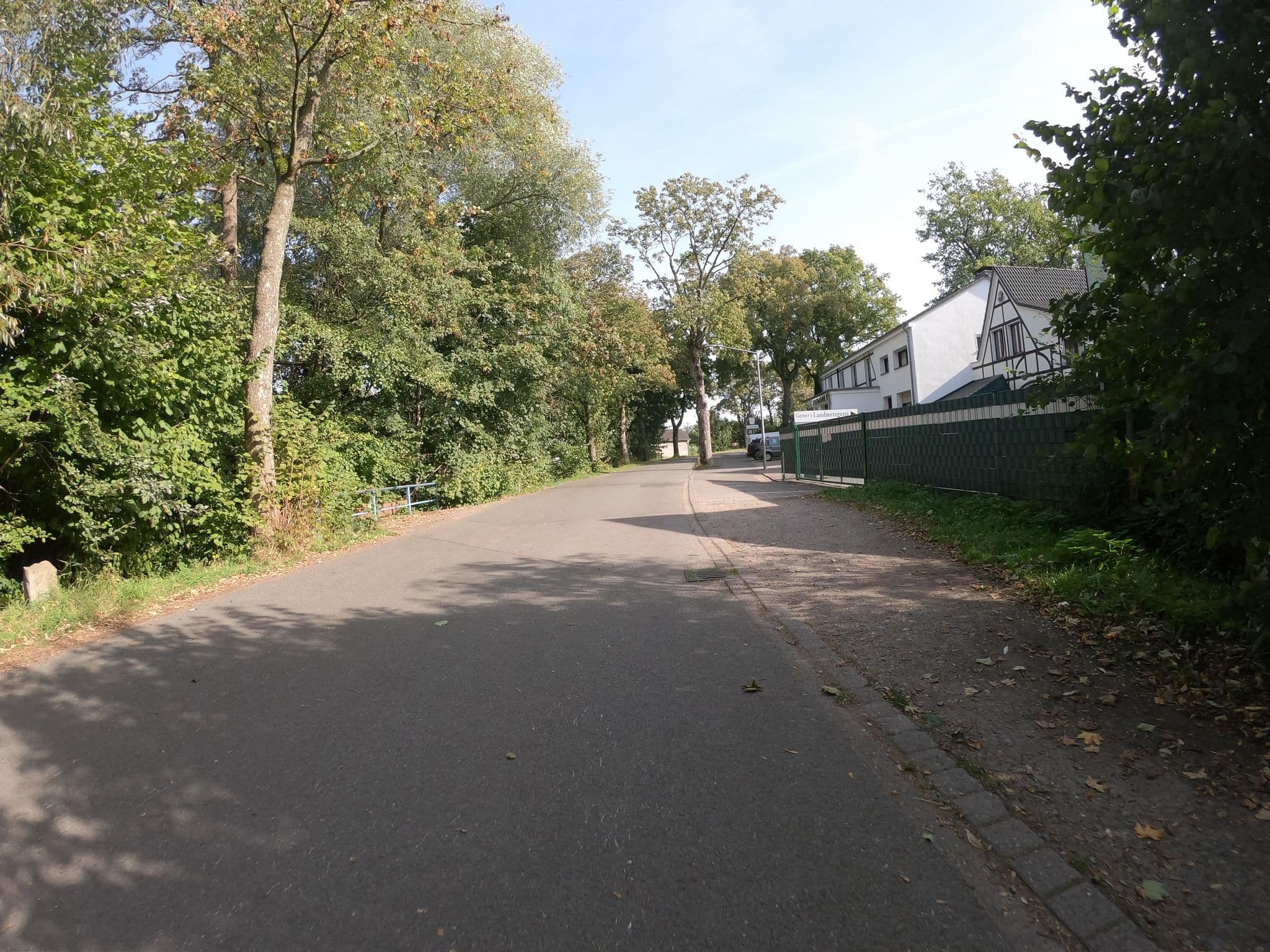 Street view near Schneider in der Ried, Herten — © geogladbecker (CC BY-SA · Mapillary)