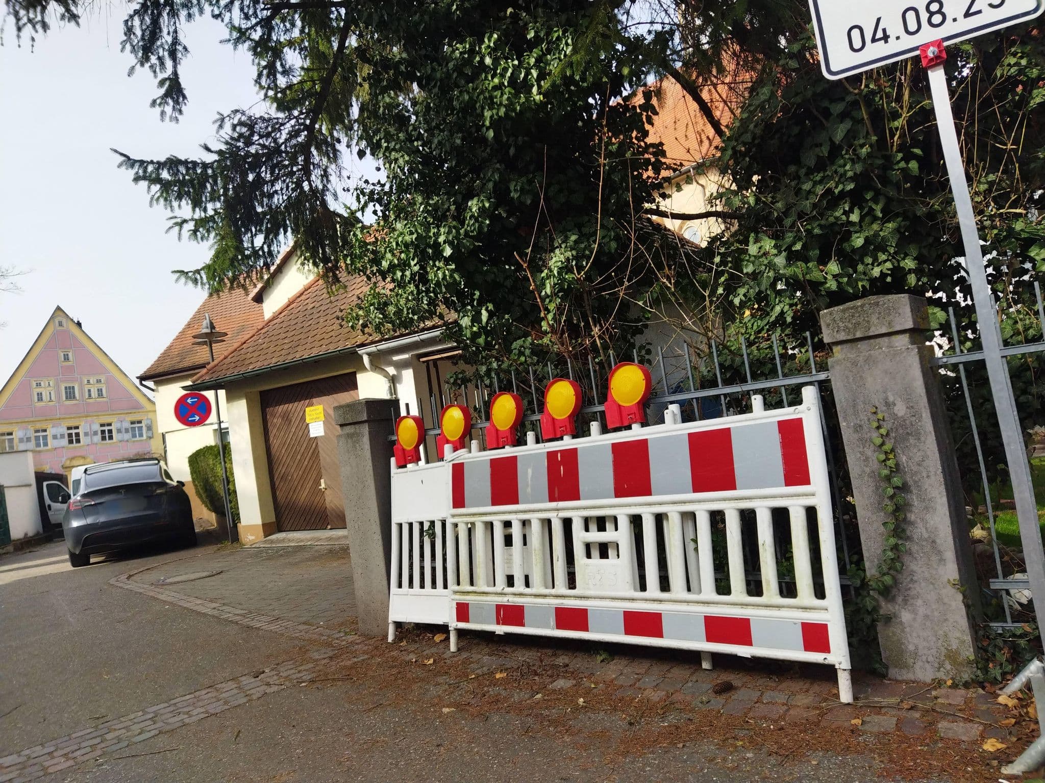 Street view near Hotel Mühlenscheuer, Steinheim an der Murr — © changchun1 (CC BY-SA · Mapillary)