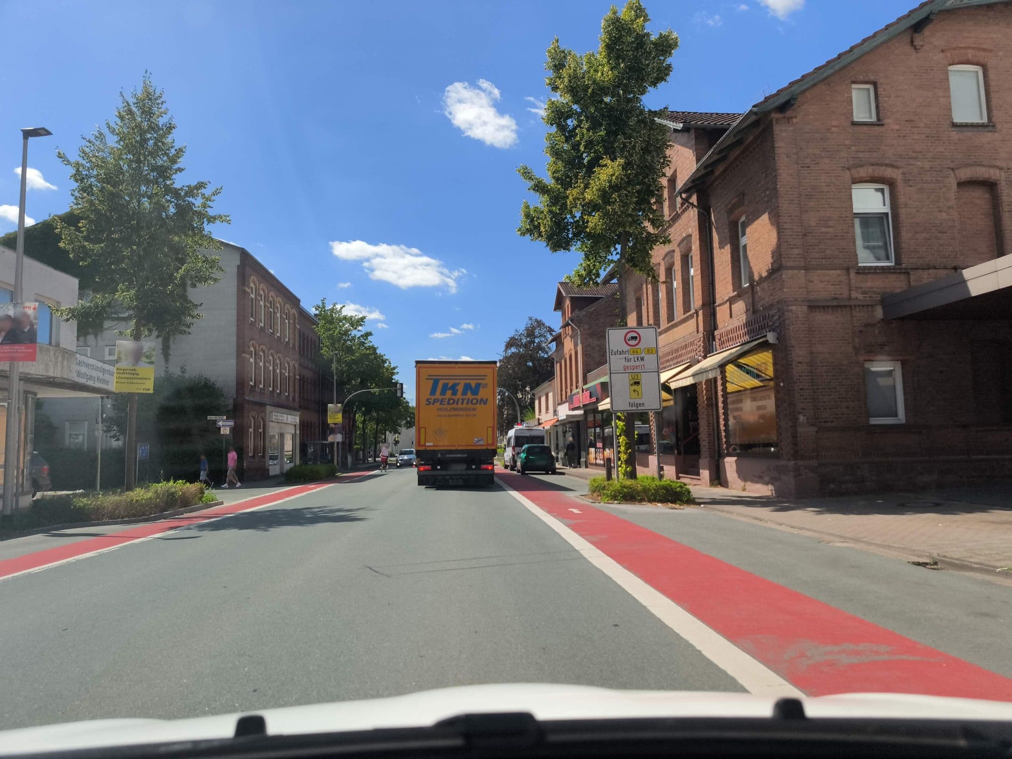 Street view near Hotel Buntrock, Holzminden — © hotteliene (CC BY-SA · Mapillary)