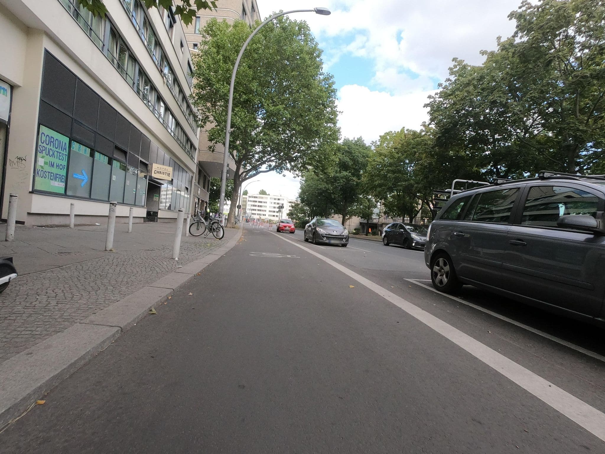 Street view near Aparthotel Christie, Schöneberg — © carlheinz (CC BY-SA · Mapillary)