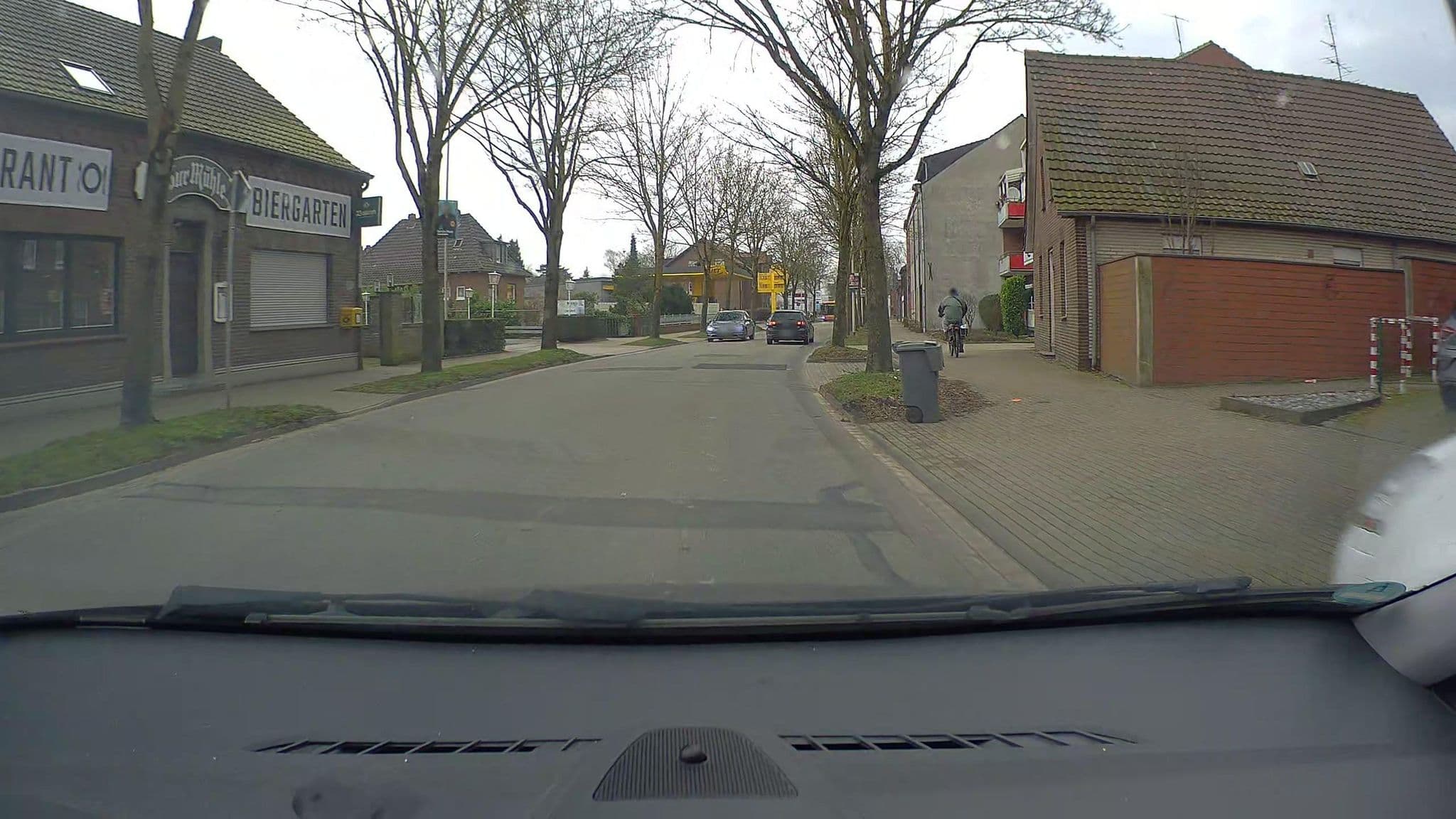 Street view near Hotel Zur Mühle, Kaldenkirchen — © poxonline (CC BY-SA · Mapillary)