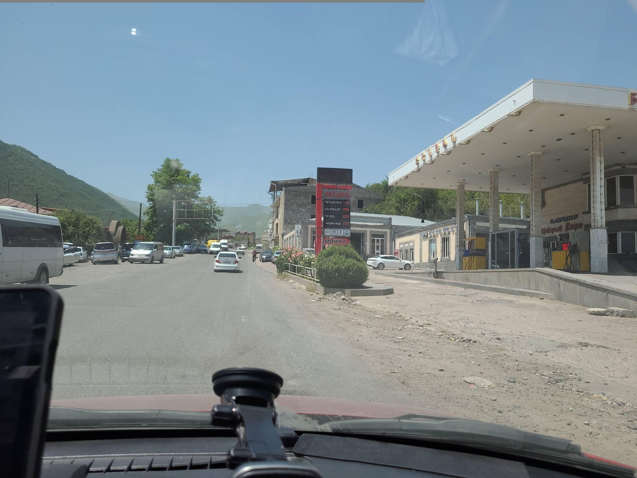 Street view near Syunik, Verishen — © noktoborus (CC BY-SA · Mapillary)