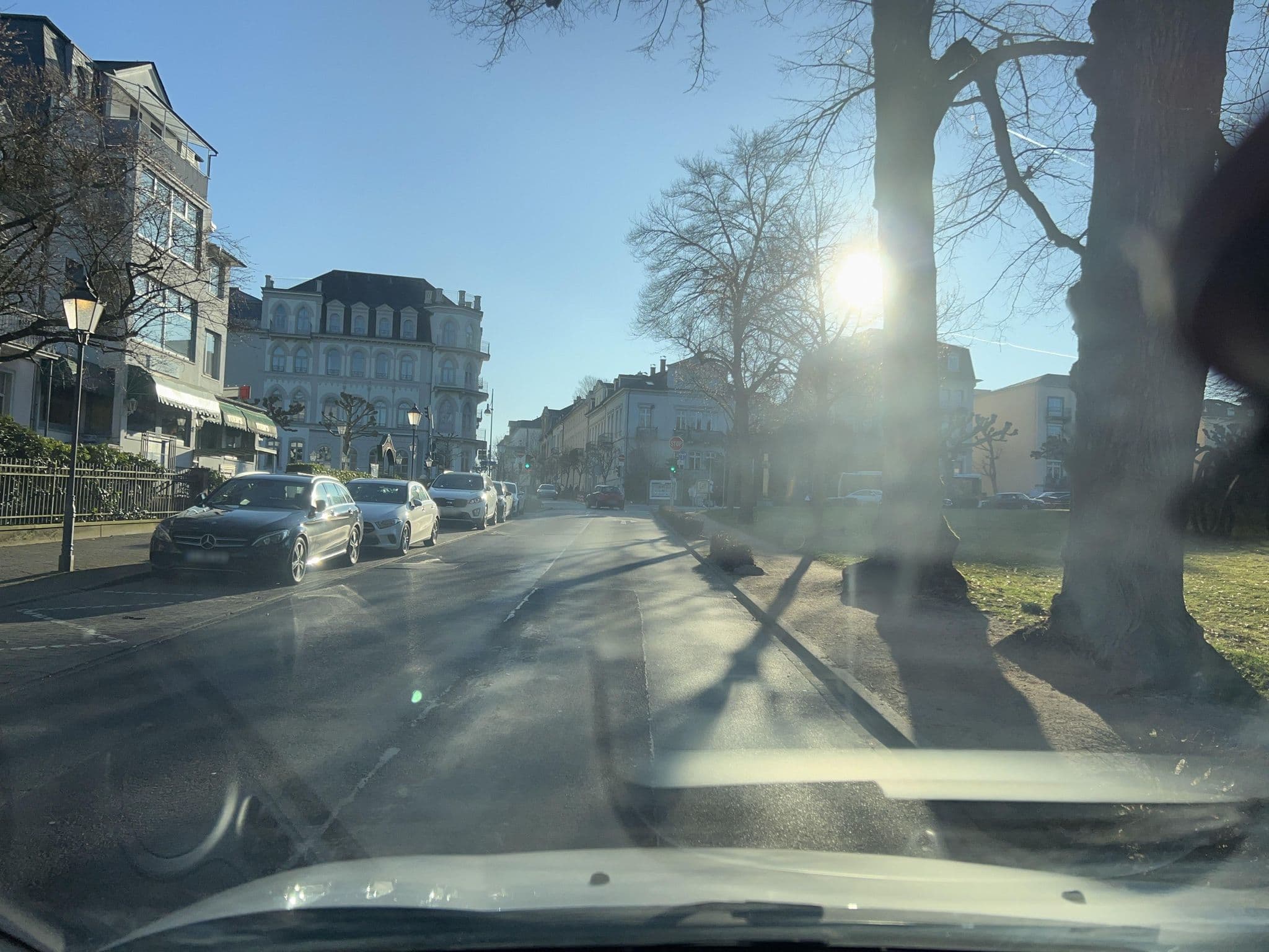 Street view near Hotel Villa Kisseleff, Bad Homburg vor der Höhe — © robffm (CC BY-SA · Mapillary)