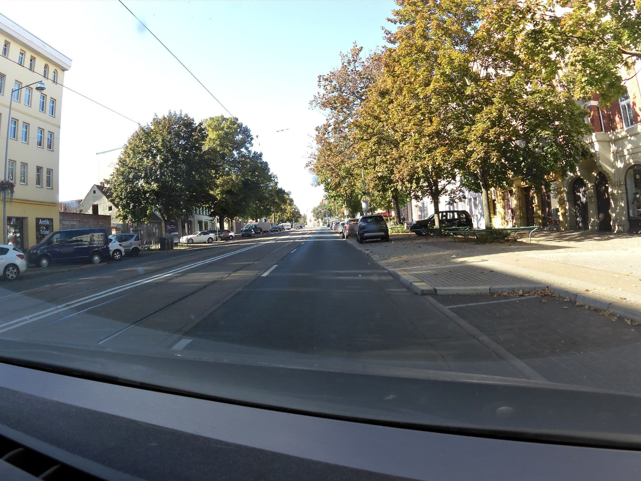 Street view near Mercure Hotel Plaza, Diesdorf — © zoegglmeyr (CC BY-SA · Mapillary)